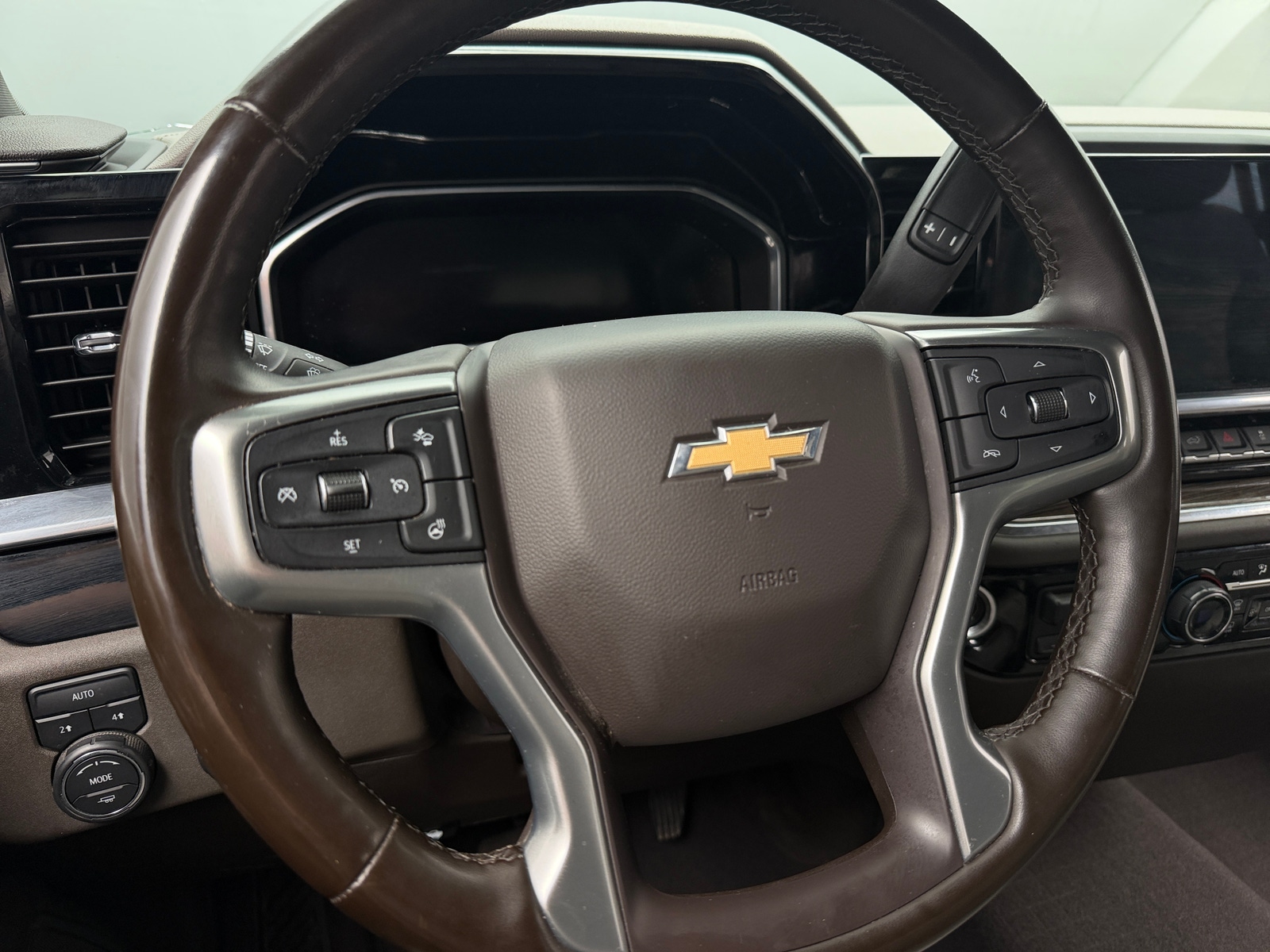 Thumbnail: 2023 Chevrolet Silverado 1500 - 5
