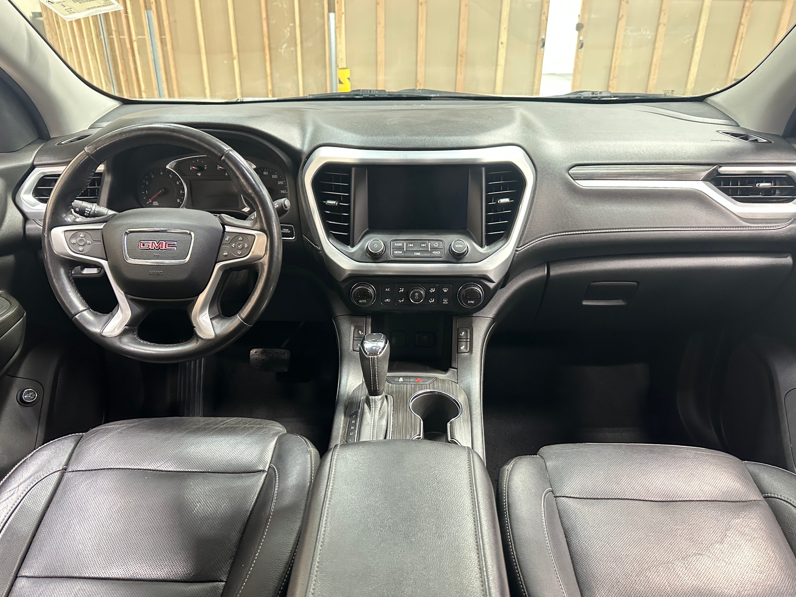 Thumbnail: 2019 GMC Acadia - 2