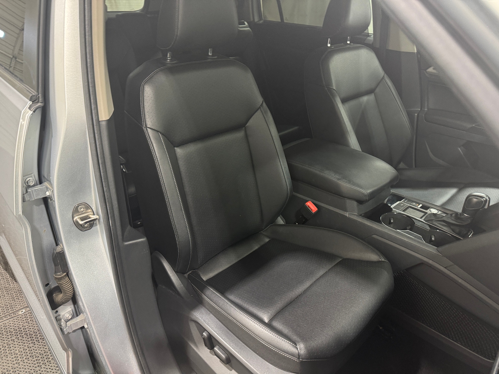 Thumbnail: 2019 Volkswagen Atlas - 2
