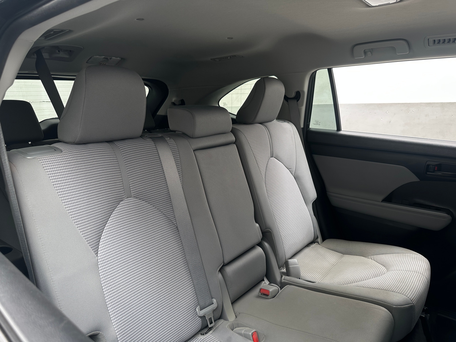 Thumbnail: 2023 Toyota Highlander - 6
