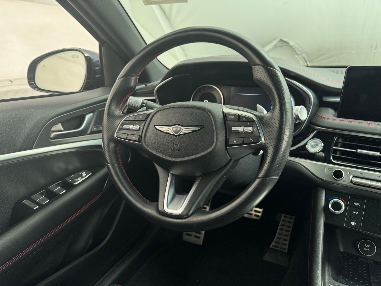 Thumbnail: 2025 Genesis G70 - 4