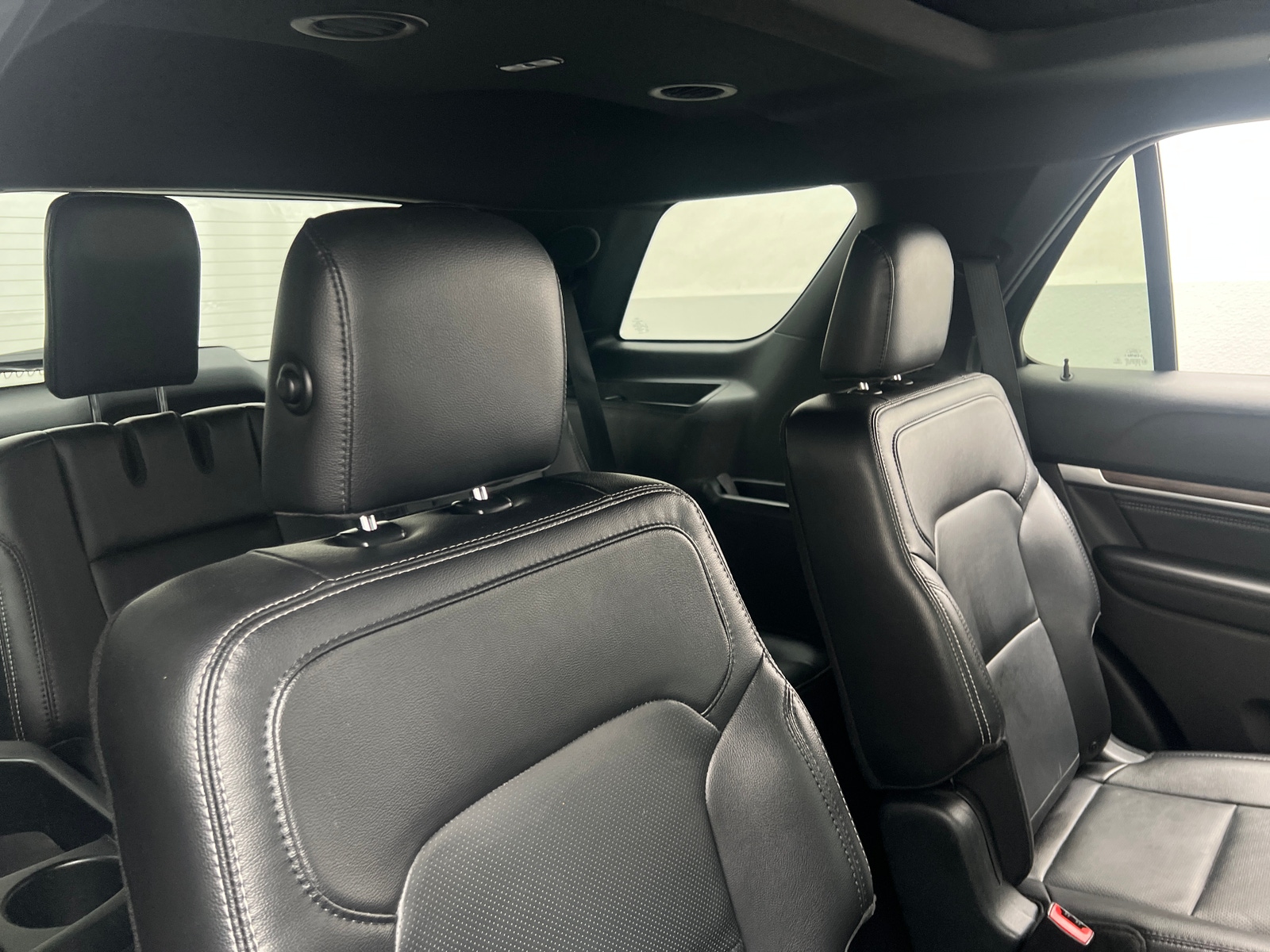 Thumbnail: 2019 Ford Explorer - 5