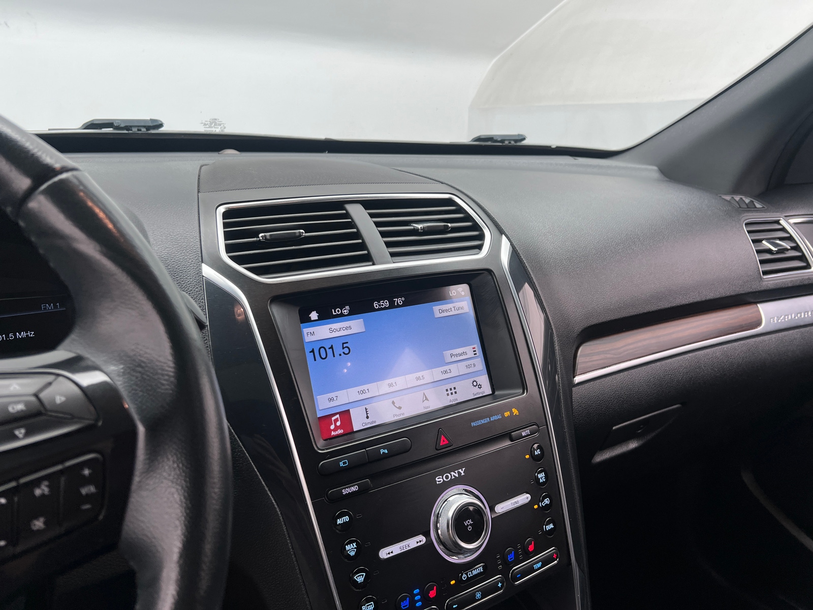 Thumbnail: 2019 Ford Explorer - 3