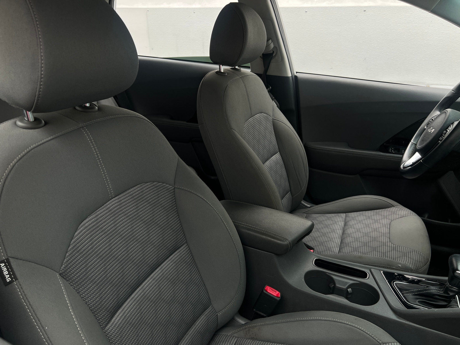 Thumbnail: 2022 Kia Niro - 2