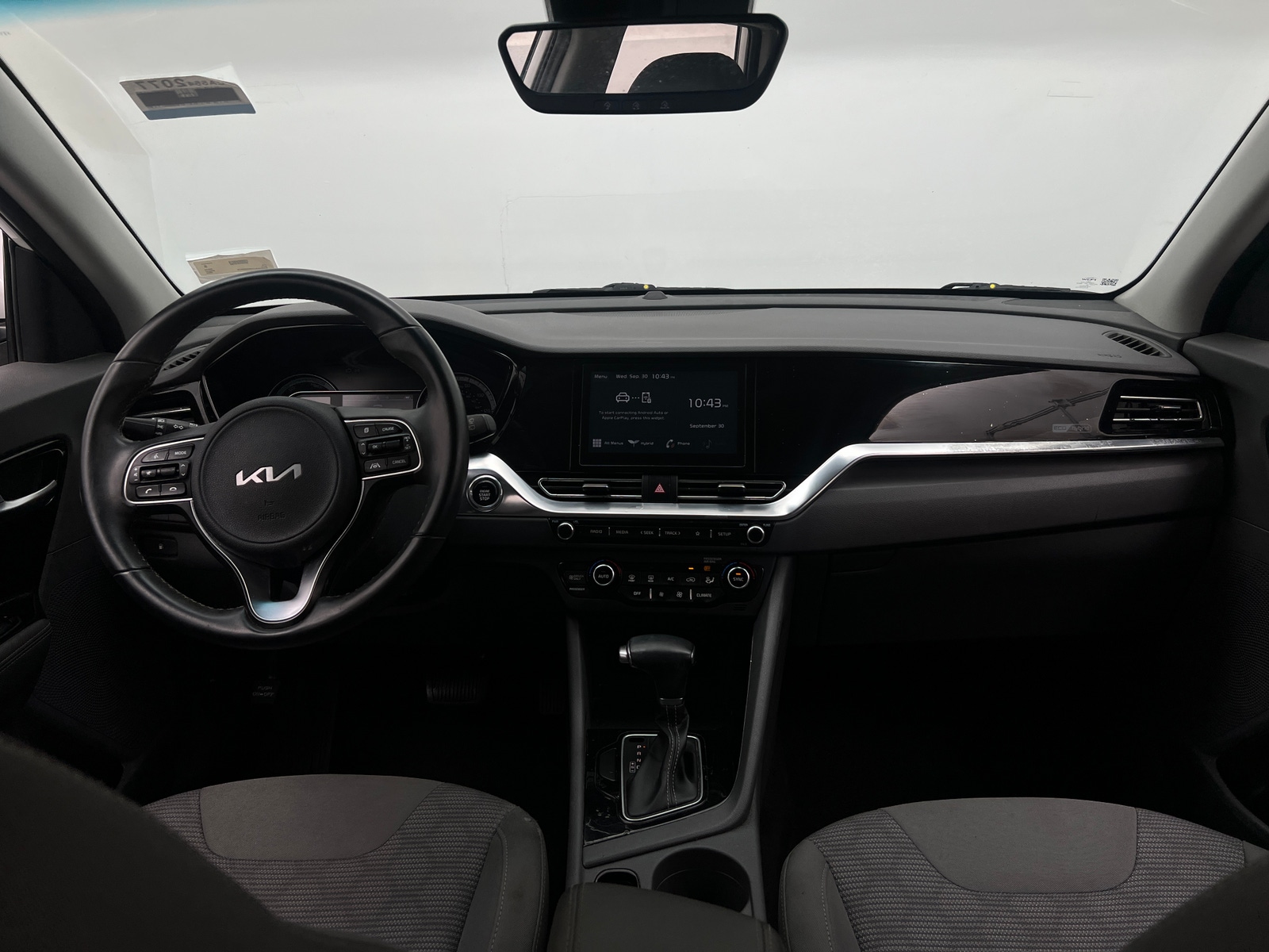 Thumbnail: 2022 Kia Niro - 3