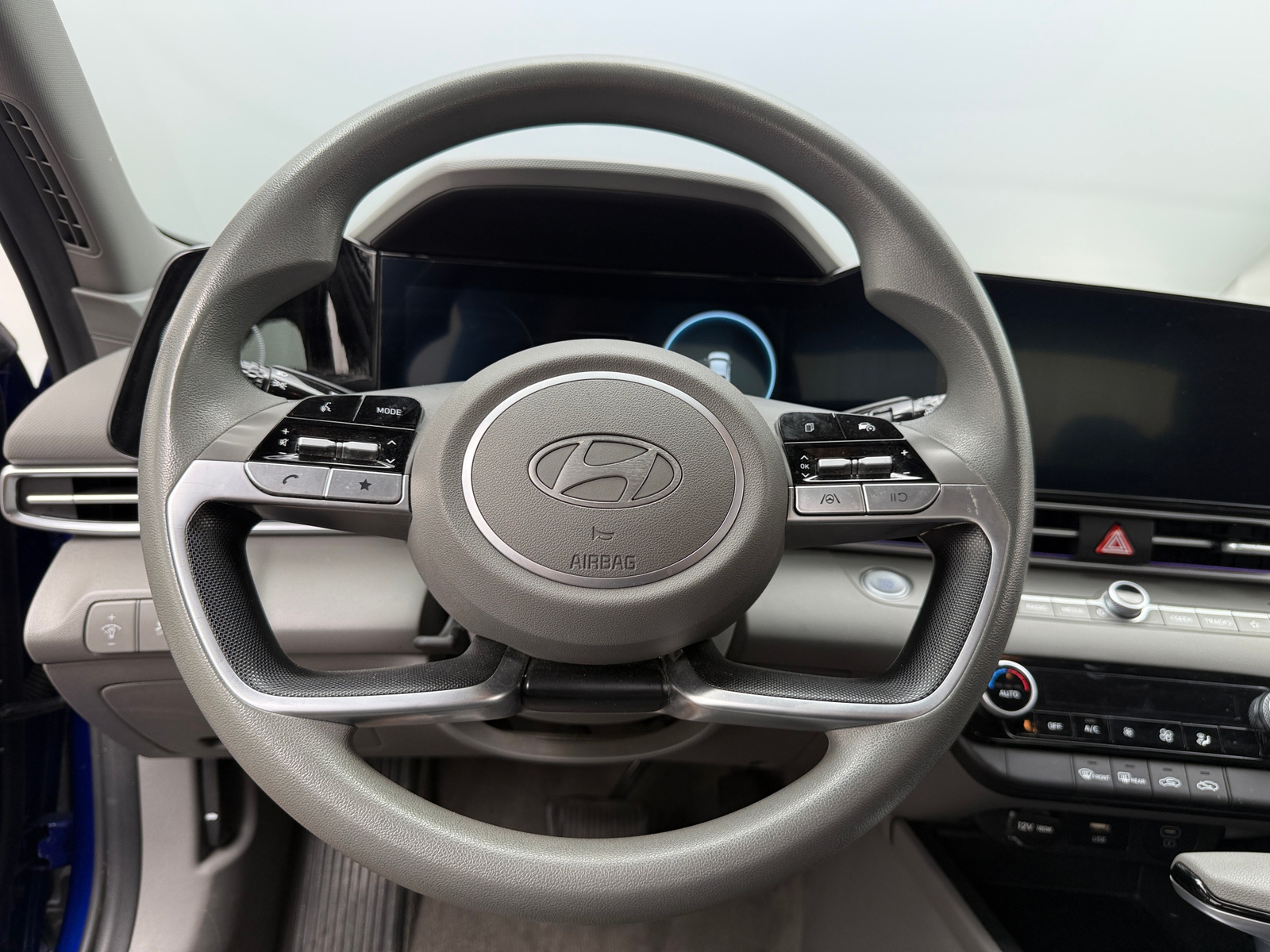 Thumbnail: 2024 Hyundai Elantra - 5