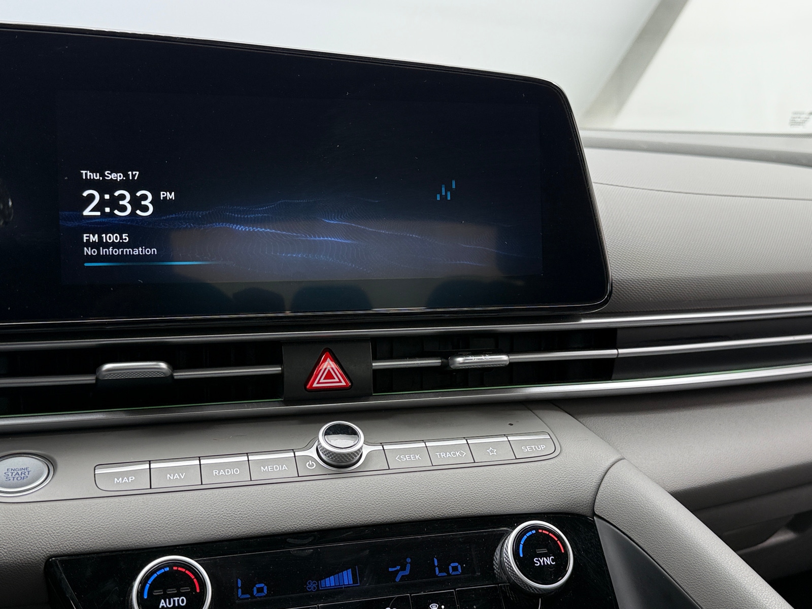Thumbnail: 2024 Hyundai Elantra - 4
