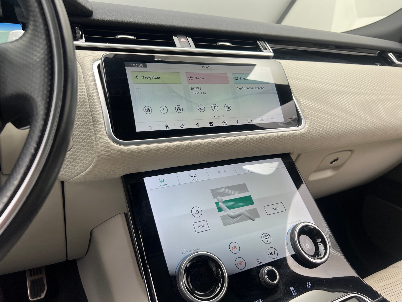Thumbnail: 2019 Land Rover Range Rover Velar - 3