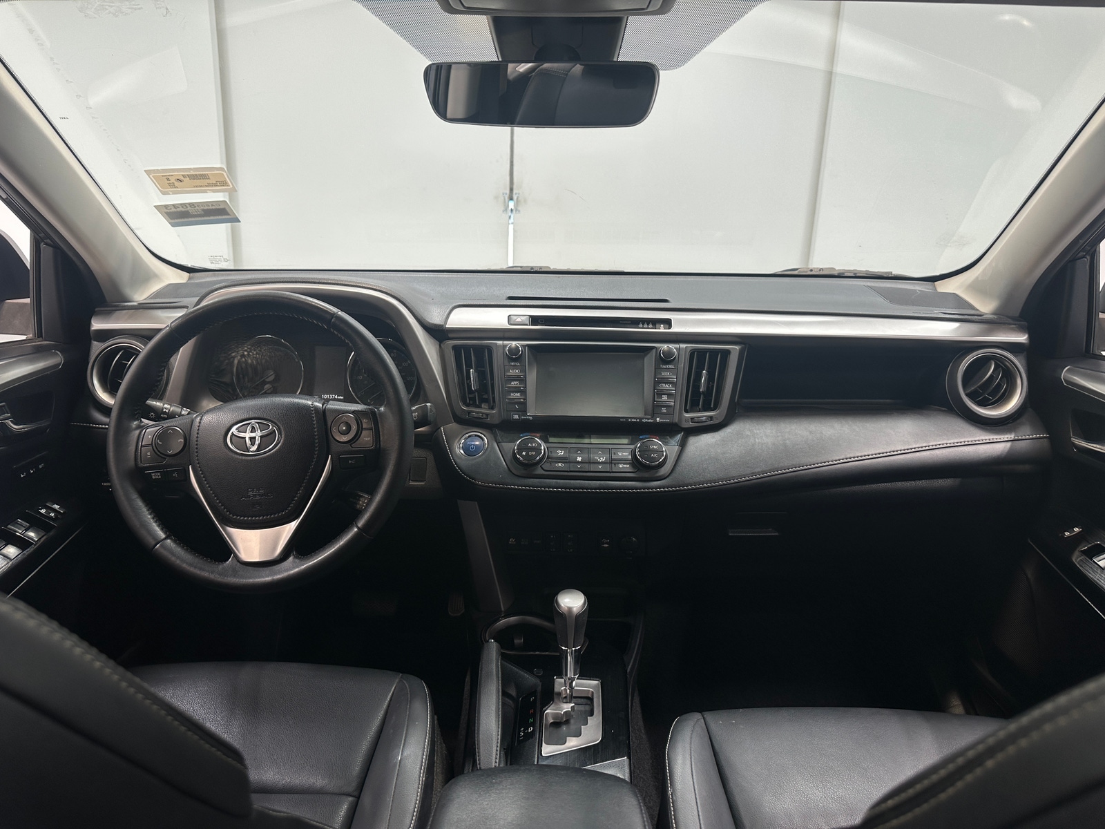 Thumbnail: 2017 Toyota RAV4 - 2