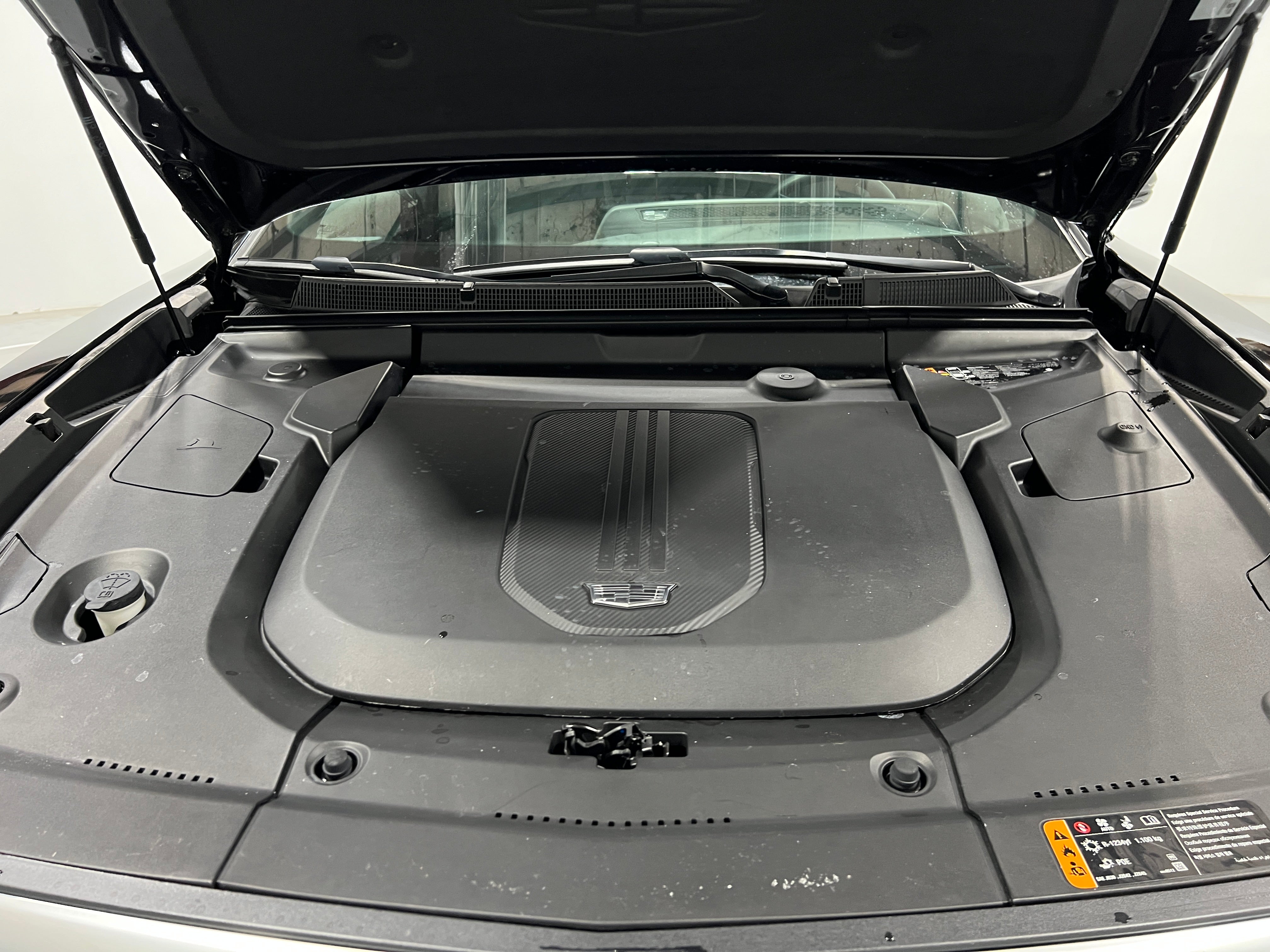 Used 2024 Cadillac LYRIQ Tech with VIN 1GYKPMRK1RZ123230 for sale in Oak Creek, WI