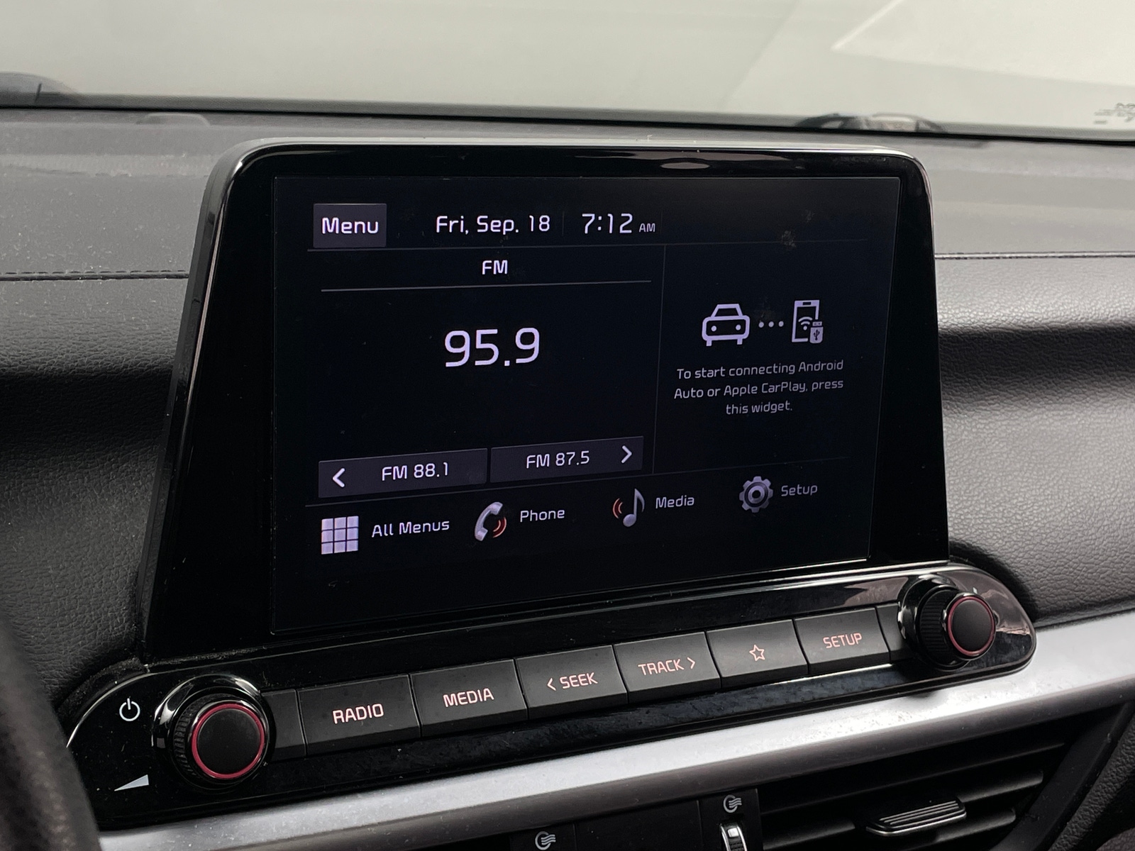 Thumbnail: 2022 Kia Forte - 4
