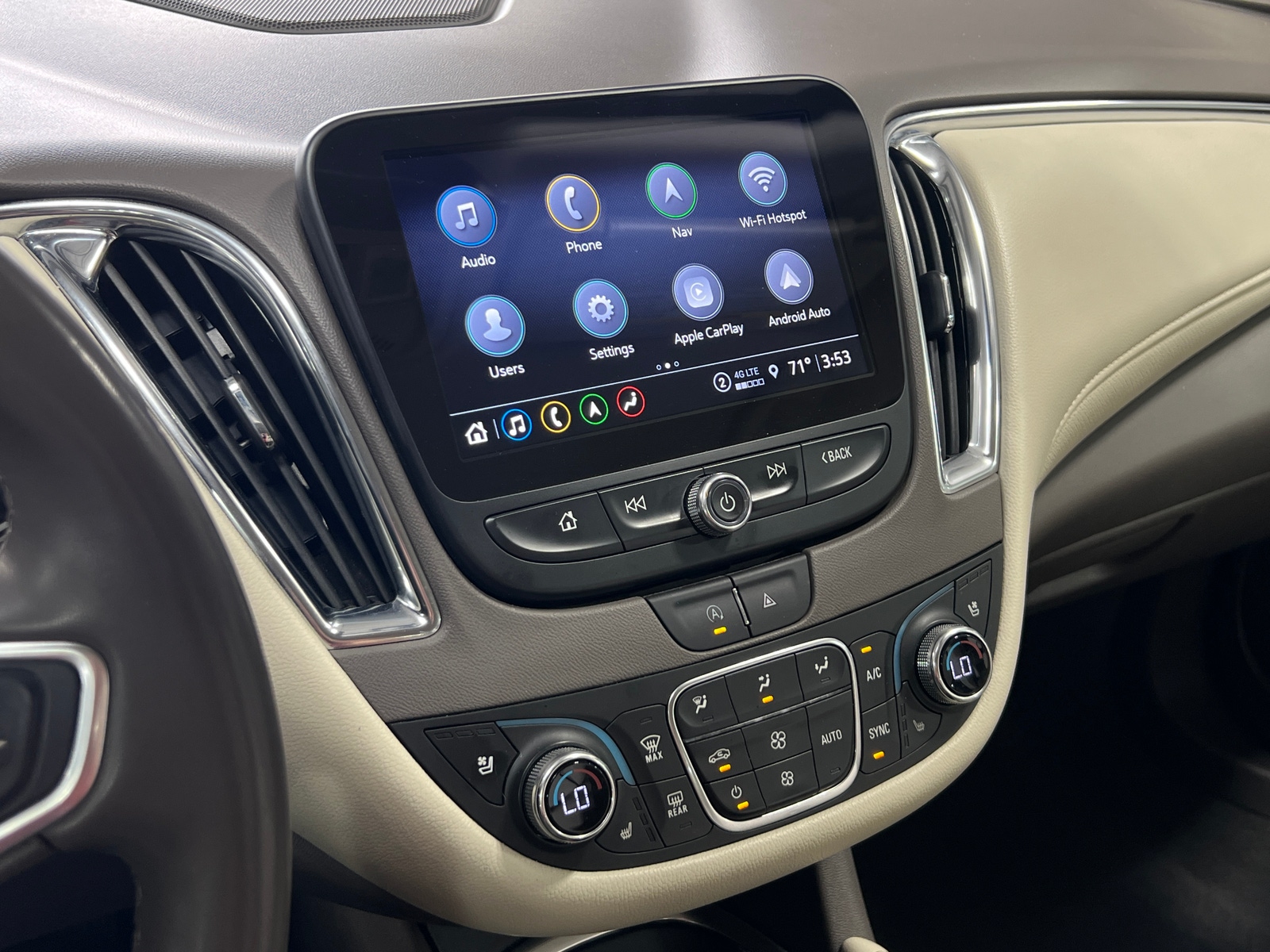 Thumbnail: 2024 Chevrolet Malibu - 3