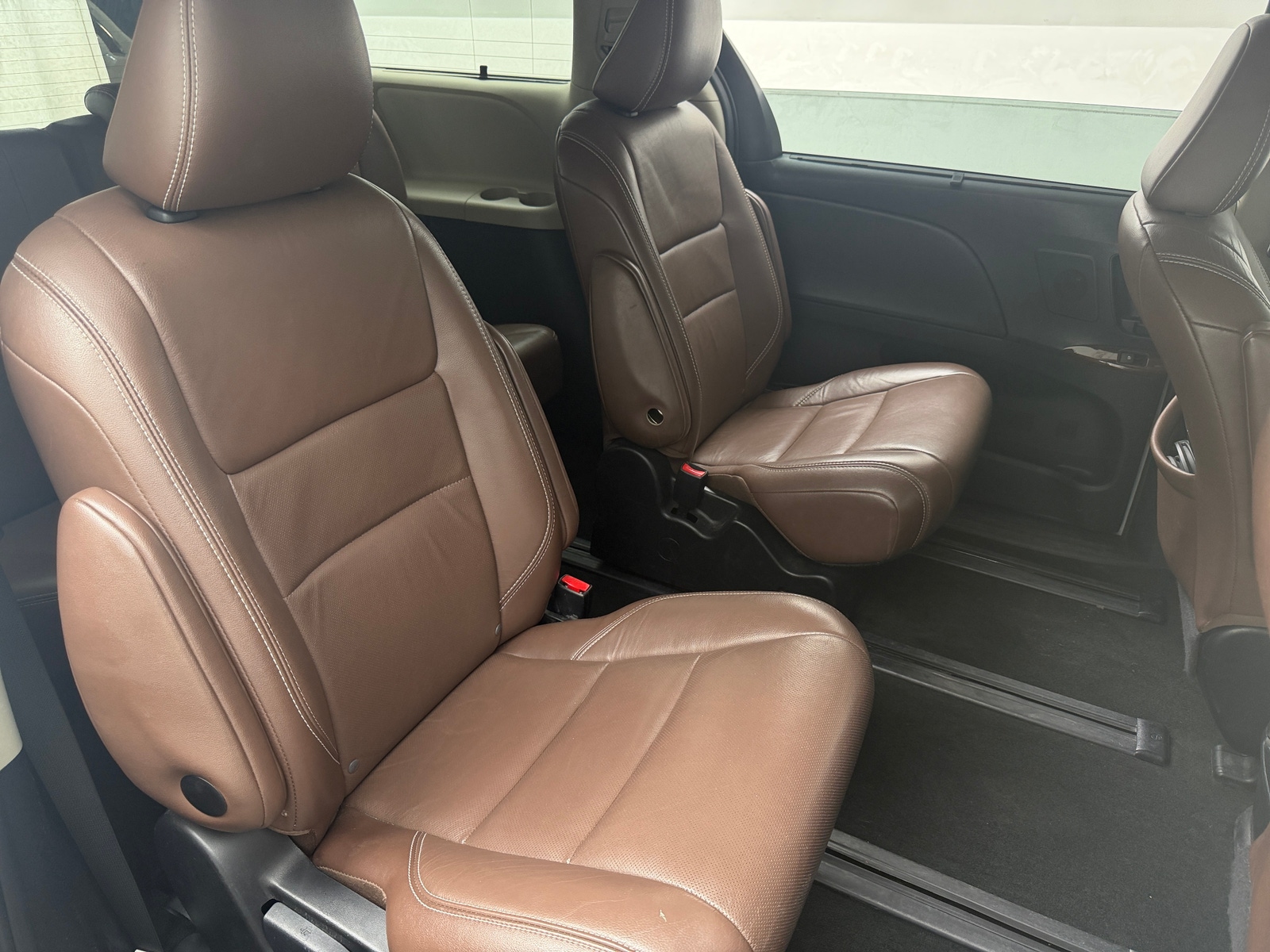 Thumbnail: 2017 Toyota Sienna - 5
