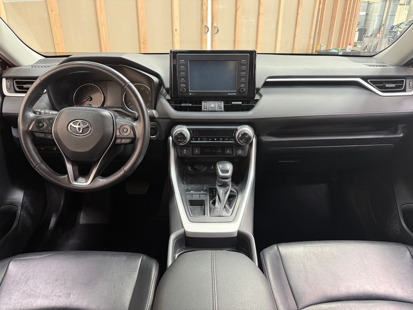 Thumbnail: 2020 Toyota RAV4 - 2