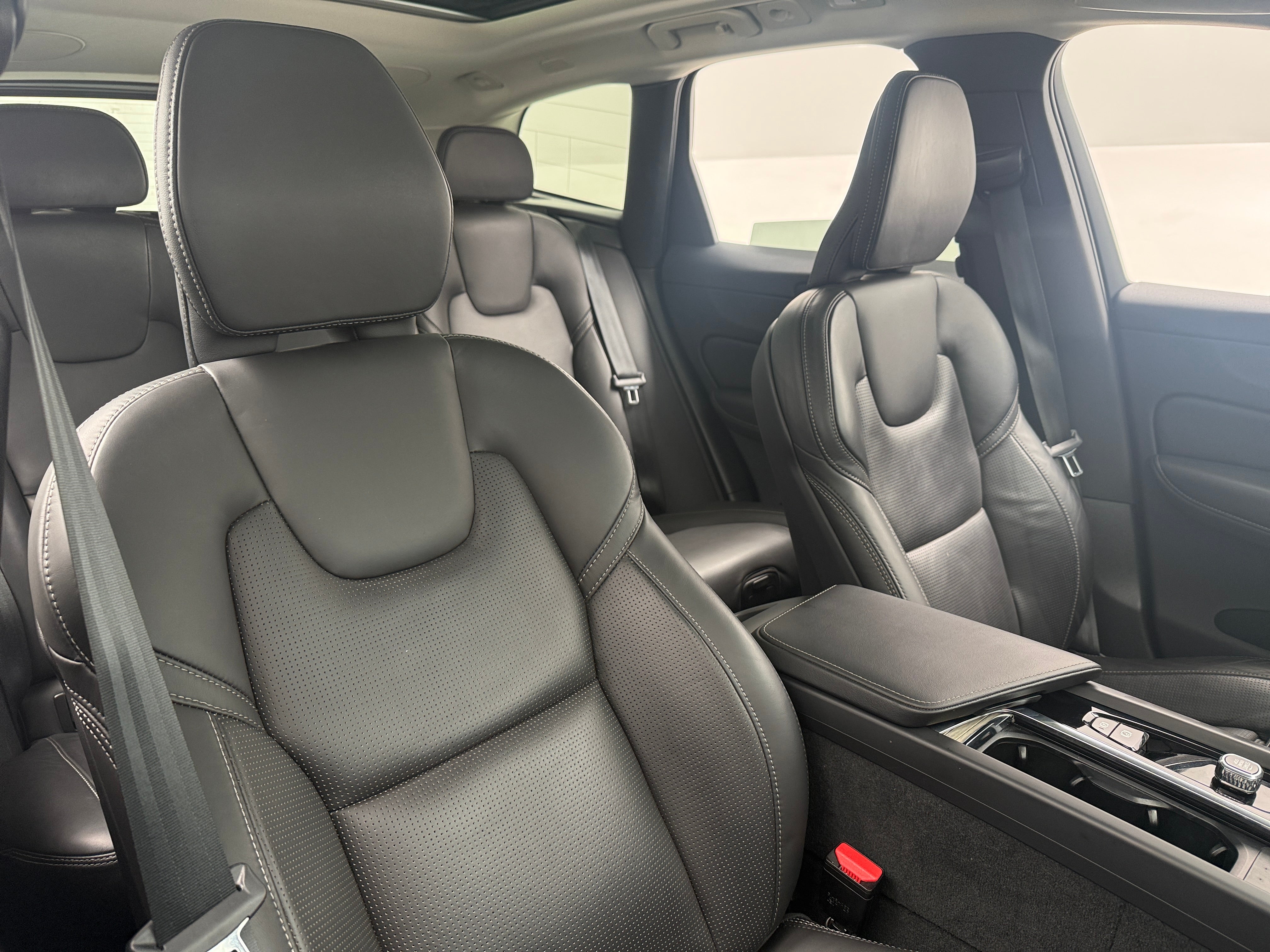 2022 Volvo XC60 Inscription