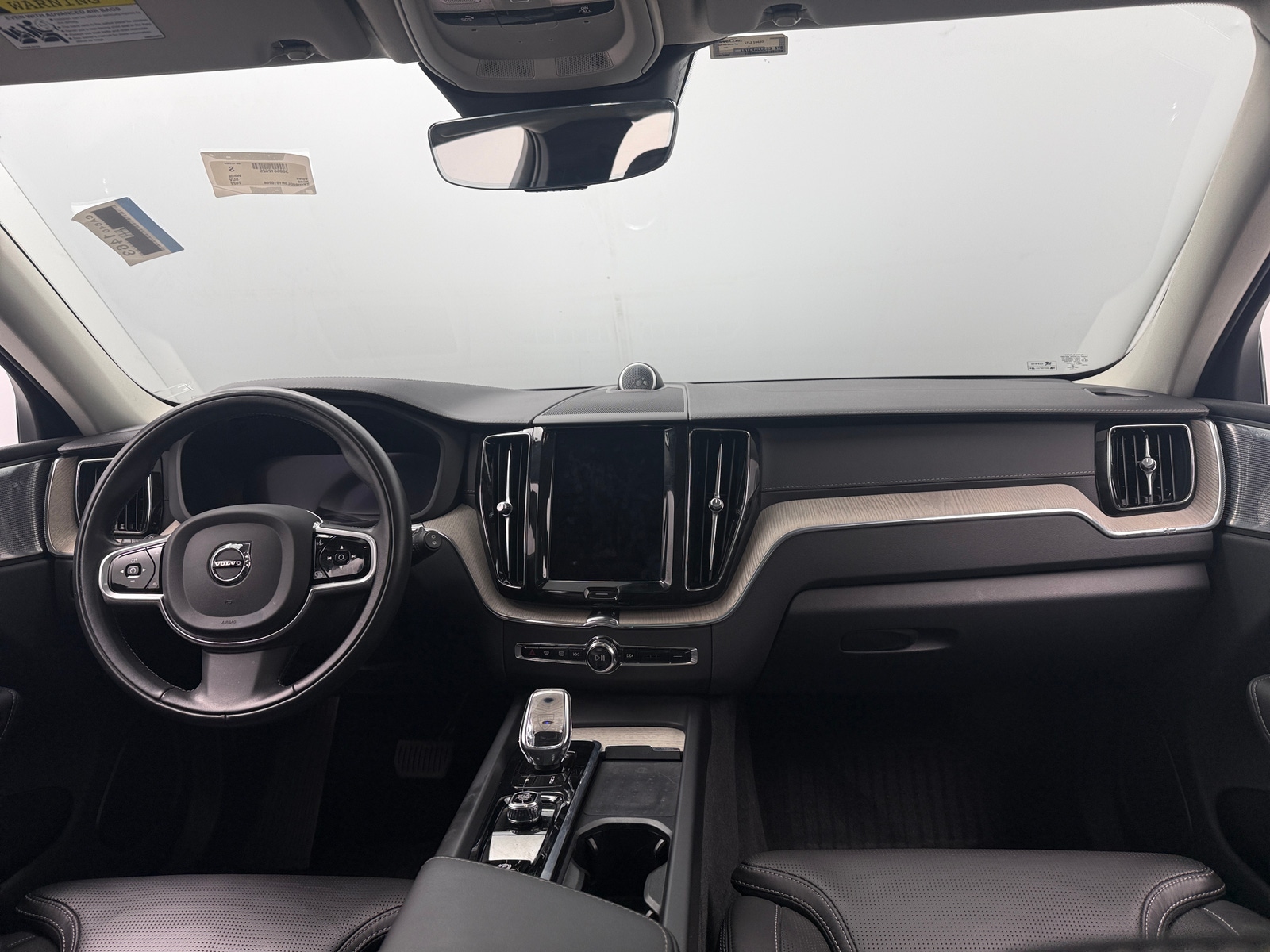 Thumbnail: 2022 Volvo XC60 - 2