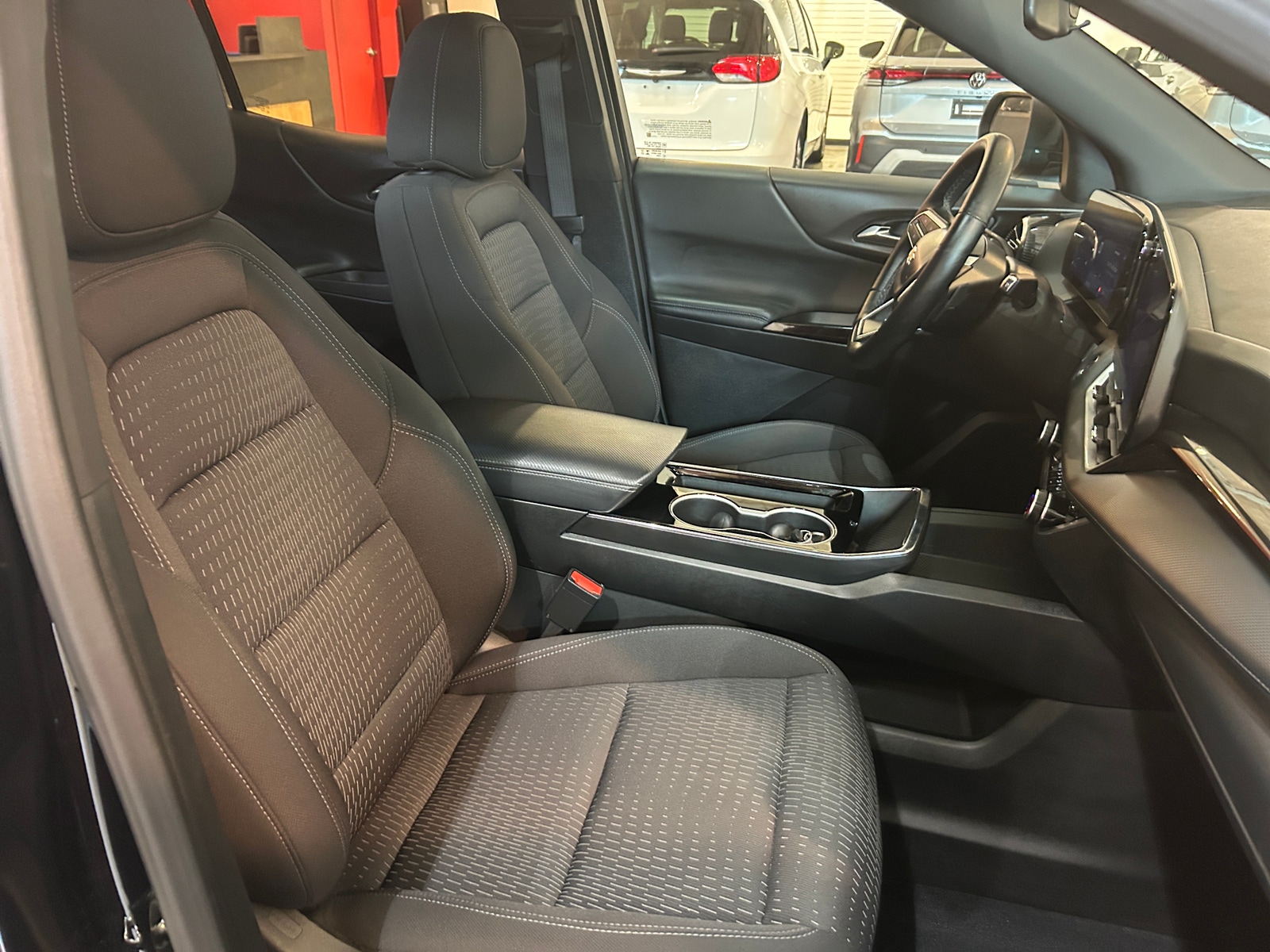 Thumbnail: 2025 Chevrolet Equinox - 2