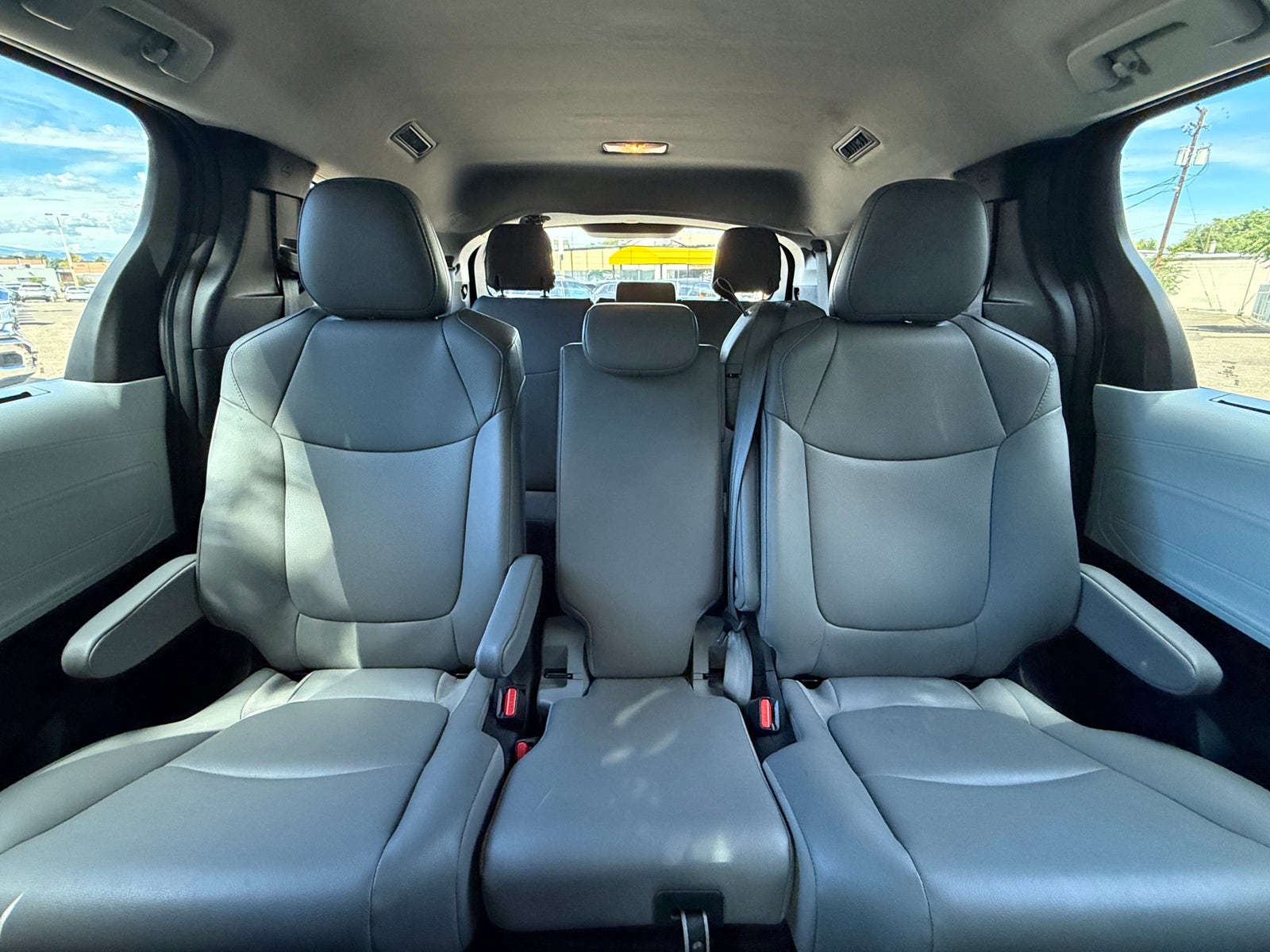Thumbnail: 2025 Toyota Sienna - 5
