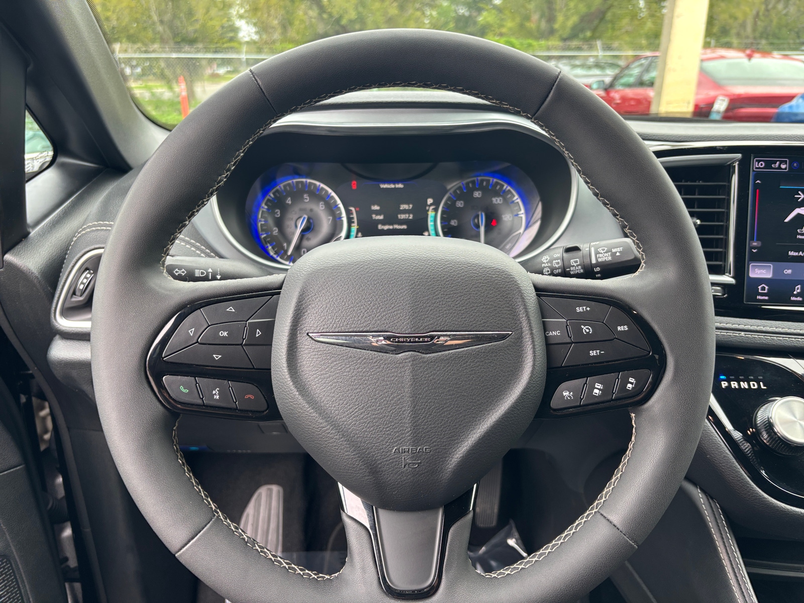 Thumbnail: 2025 Chrysler Pacifica - 5