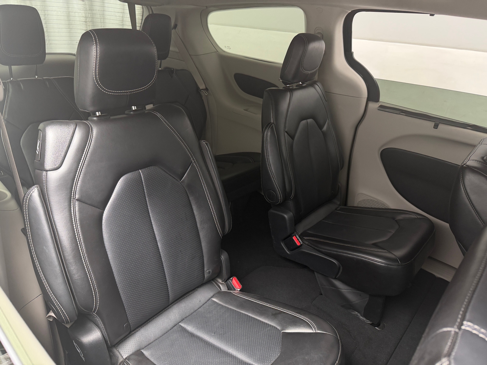 Thumbnail: 2024 Chrysler Pacifica - 5