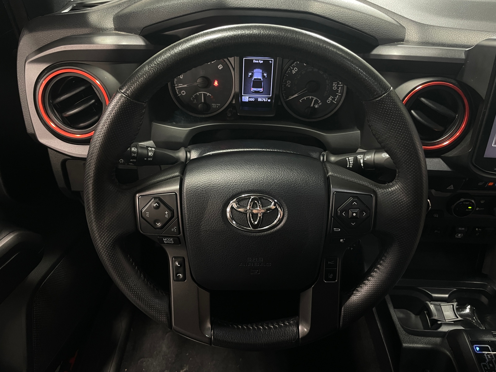 Thumbnail: 2018 Toyota Tacoma - 5