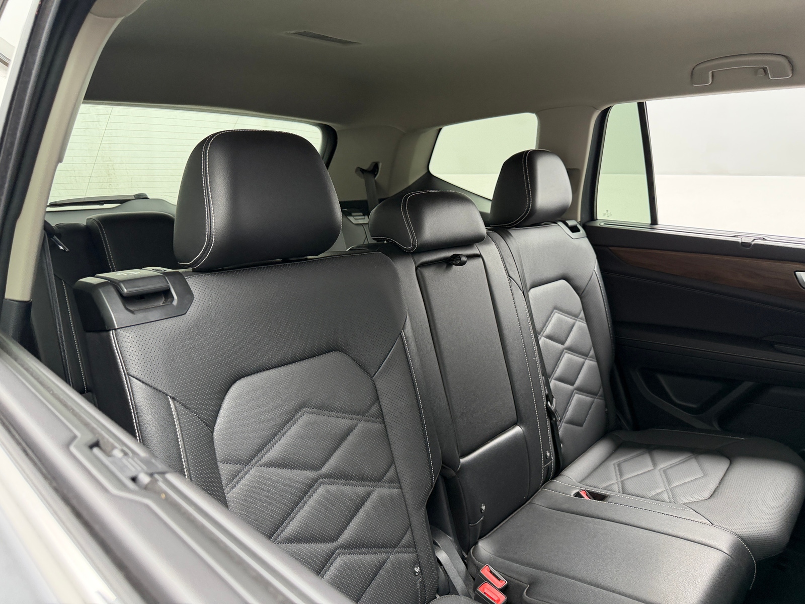 Thumbnail: 2025 Volkswagen Atlas - 6