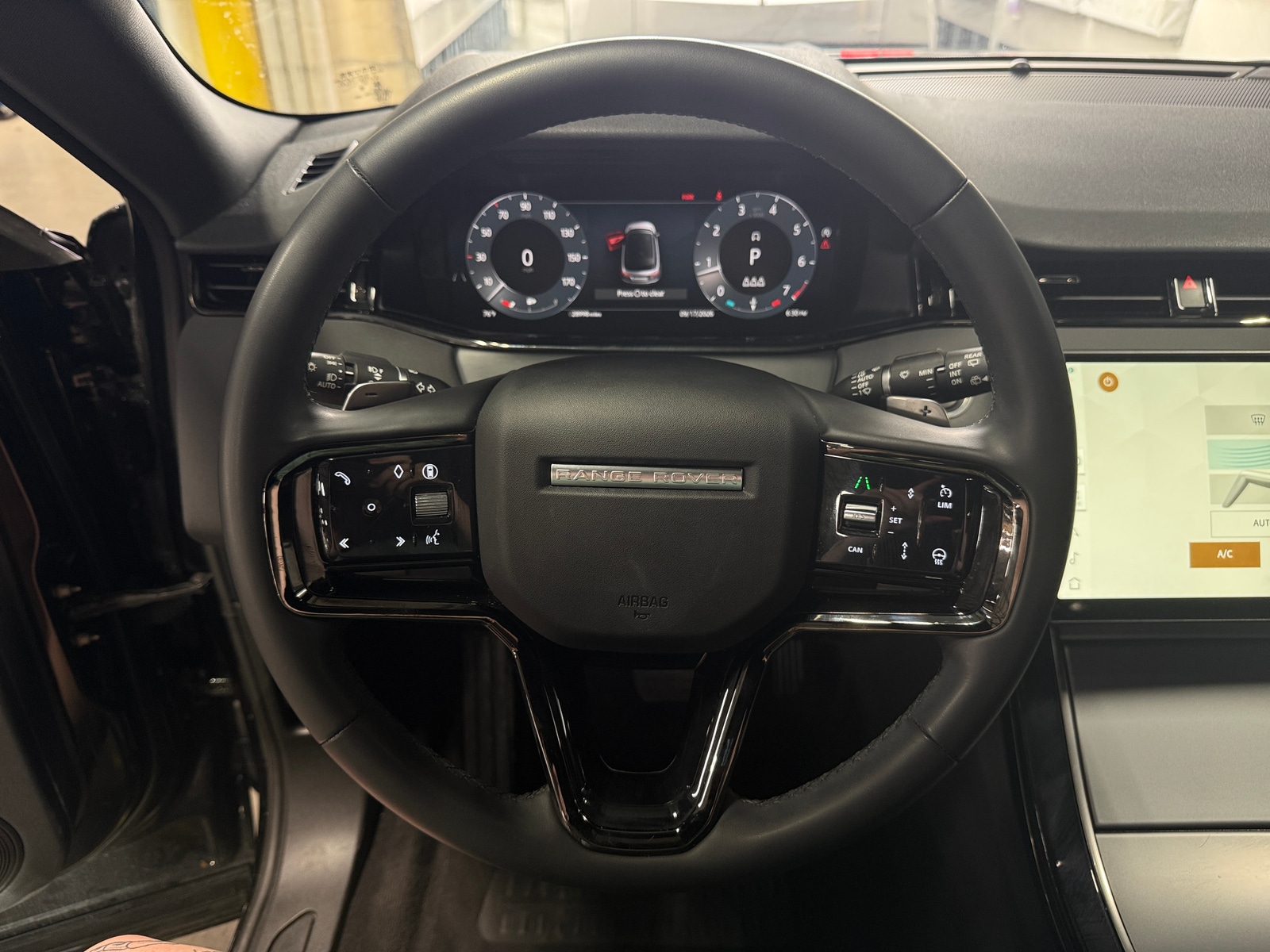 Thumbnail: 2024 Land Rover Range Rover Evoque - 5