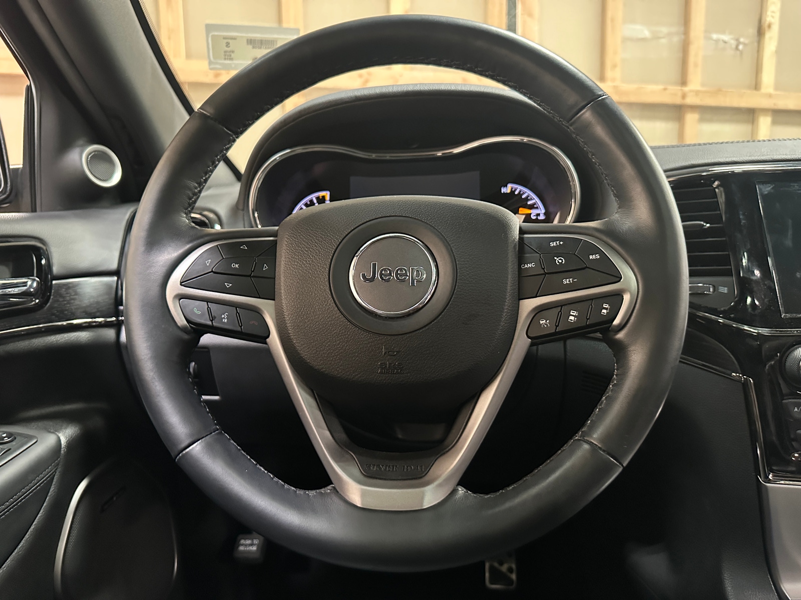 Thumbnail: 2019 Jeep Grand Cherokee - 4