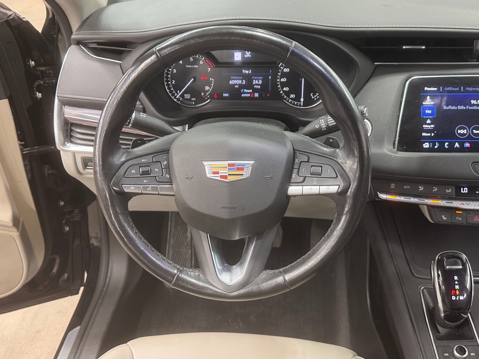 Thumbnail: 2021 Cadillac XT4 - 4