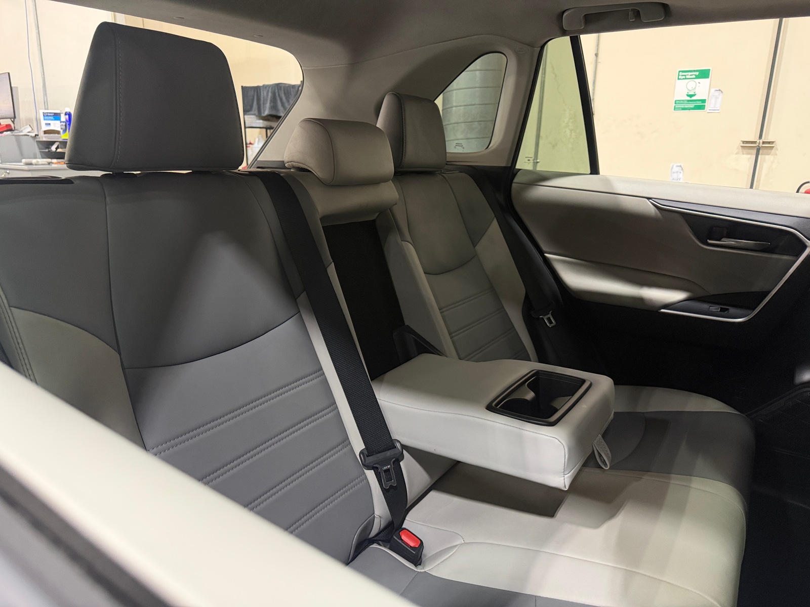 Thumbnail: 2020 Toyota RAV4 - 6