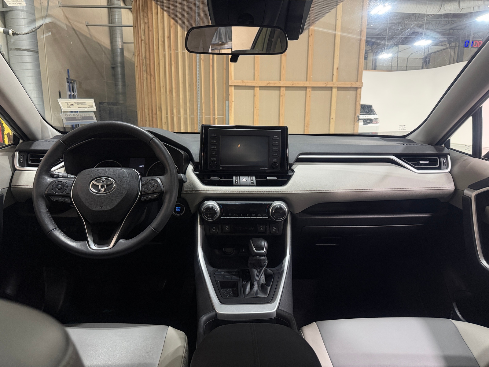 Thumbnail: 2020 Toyota RAV4 - 3