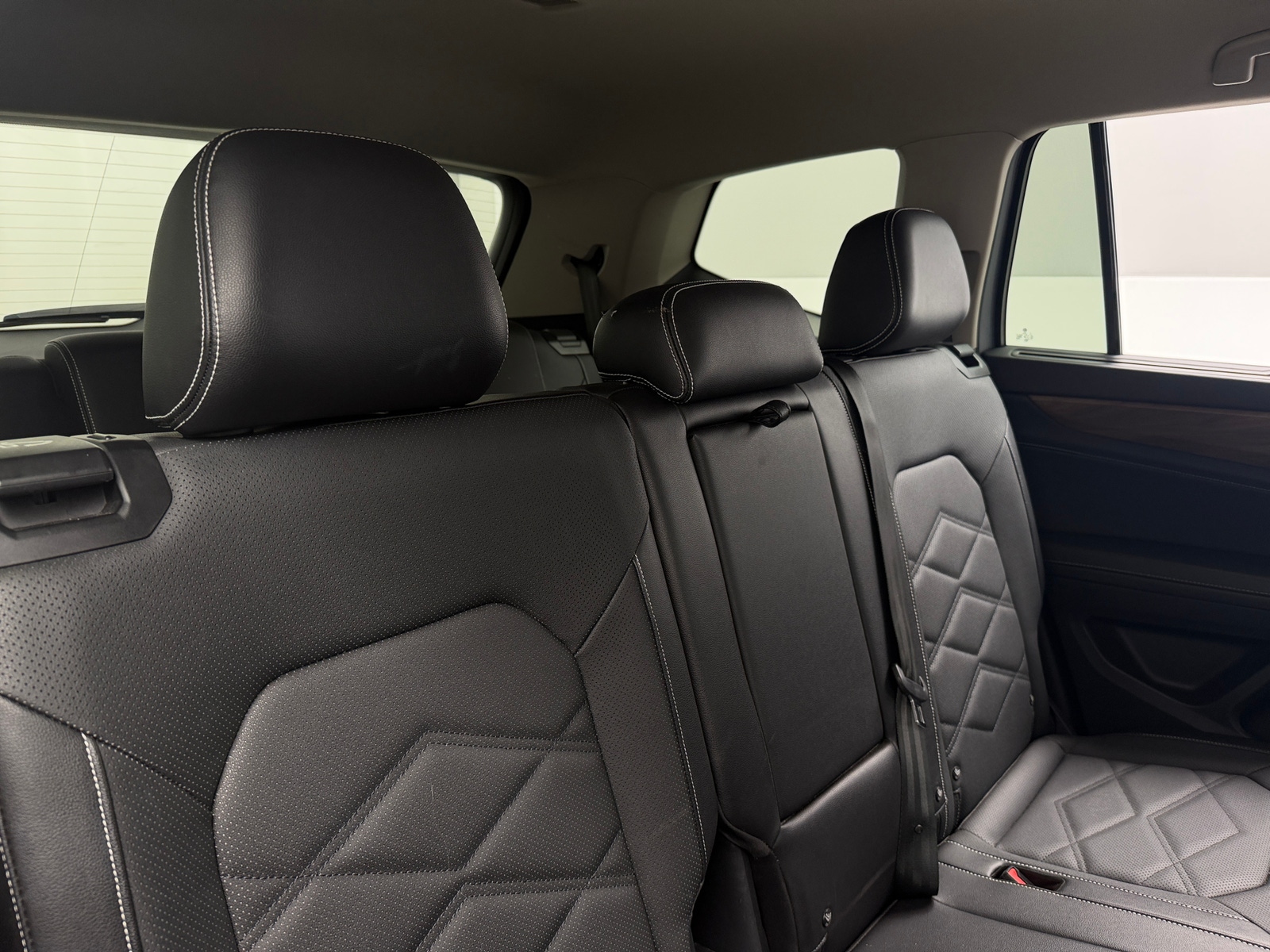 Thumbnail: 2025 Volkswagen Atlas - 6