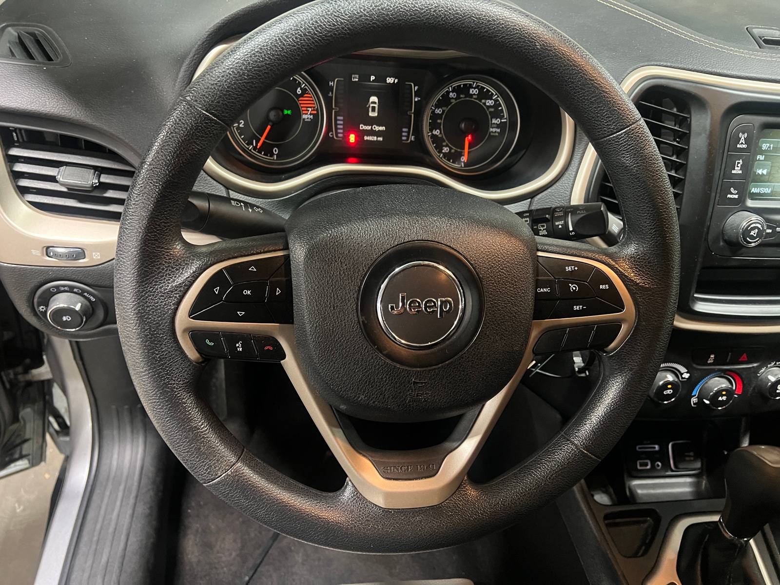 Thumbnail: 2018 Jeep Cherokee - 5