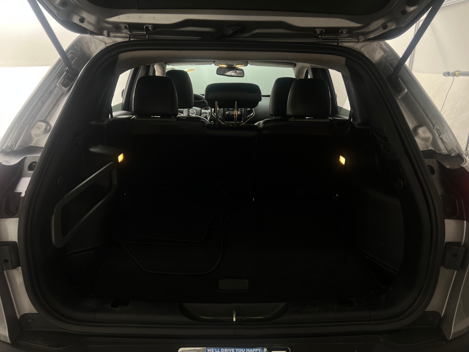 Thumbnail: 2018 Jeep Cherokee - 7