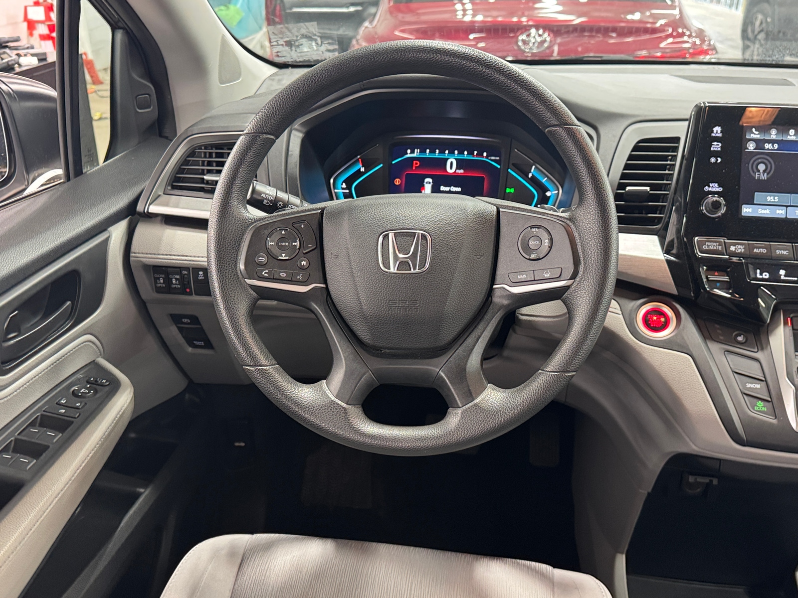 Thumbnail: 2018 Honda Odyssey - 5