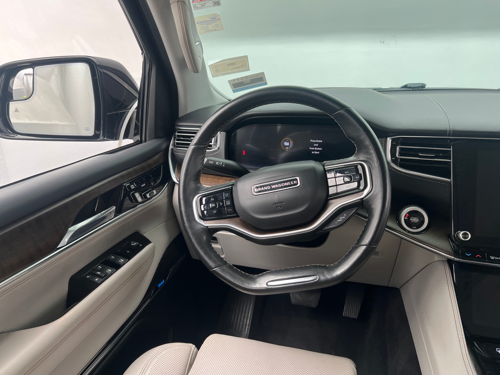 Thumbnail: 2022 Jeep Grand Wagoneer - 4