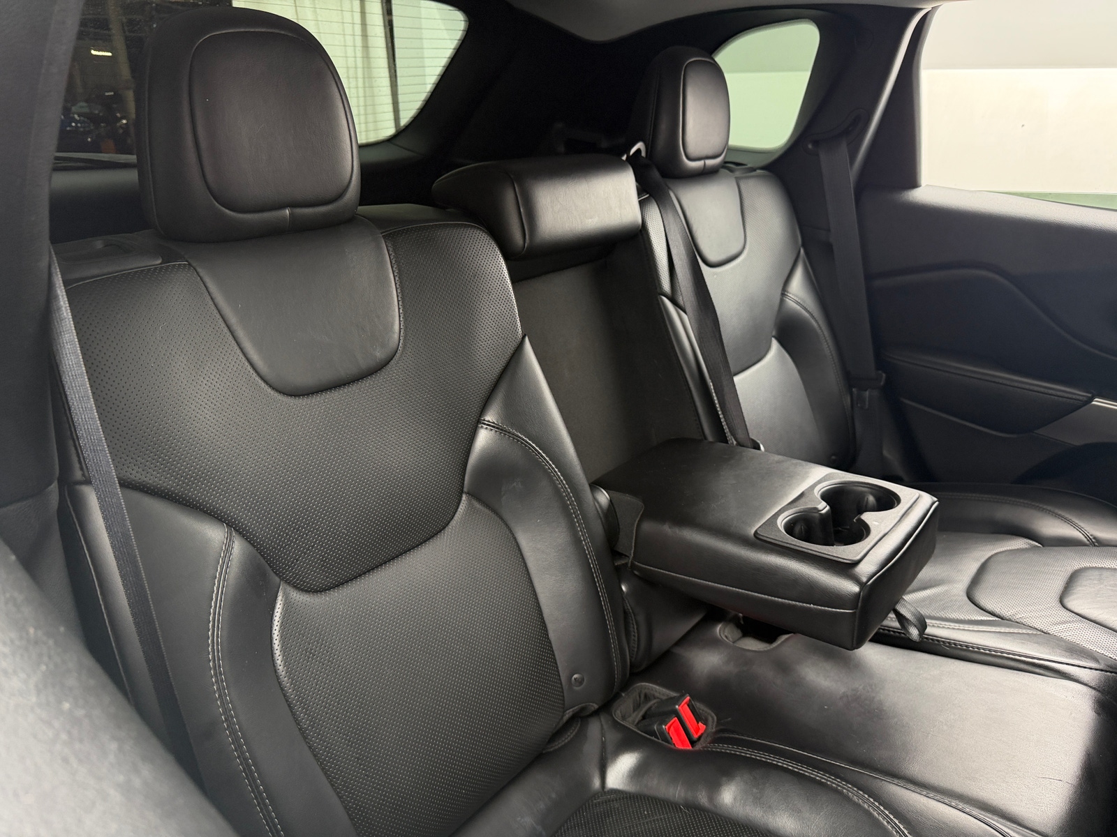 Thumbnail: 2019 Jeep Cherokee - 5