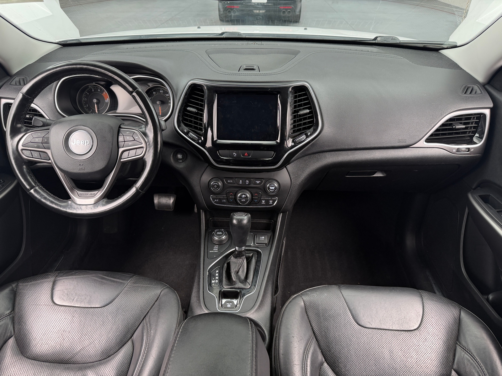 Thumbnail: 2019 Jeep Cherokee - 2