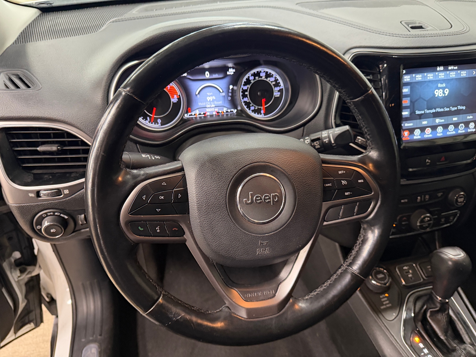 Thumbnail: 2019 Jeep Cherokee - 4