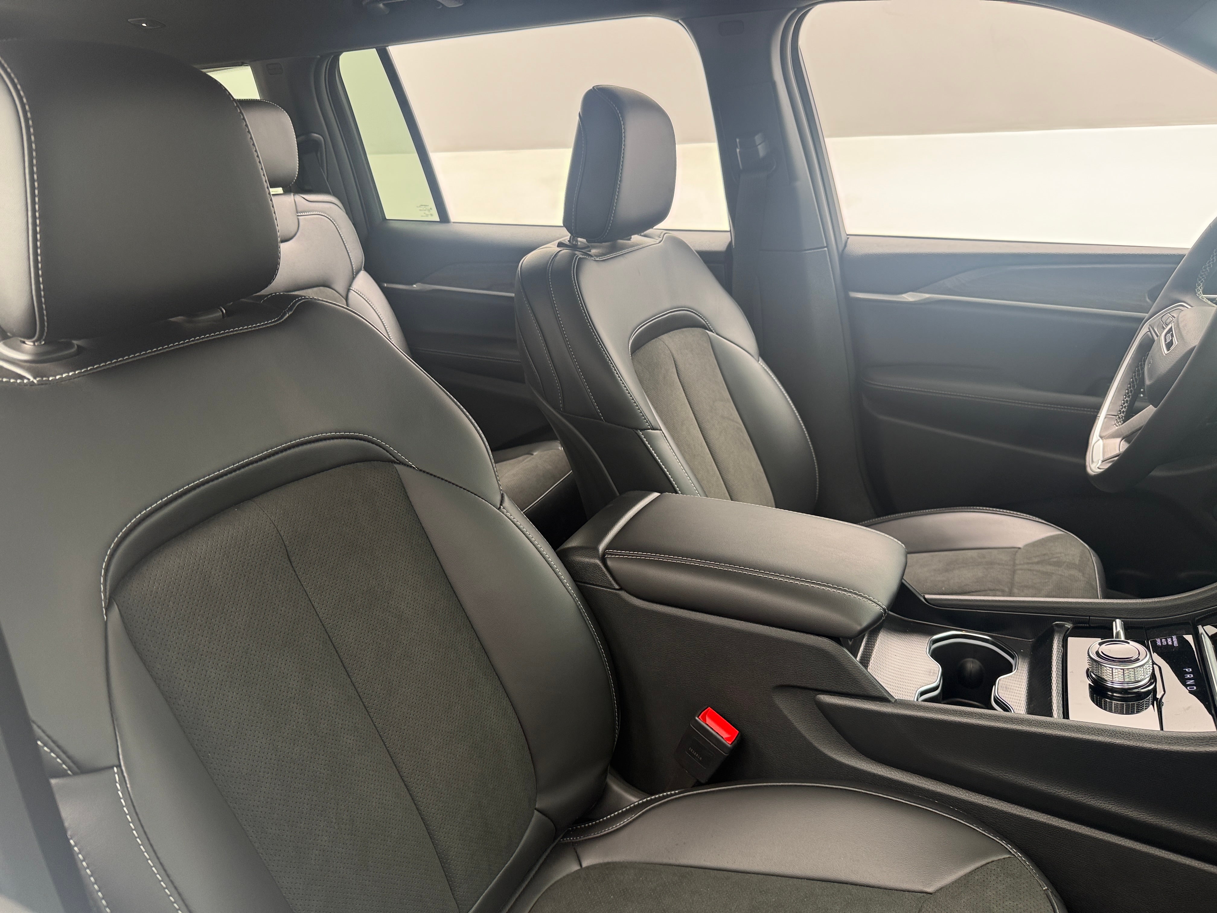 2027 Jeep Grand Cherokee L