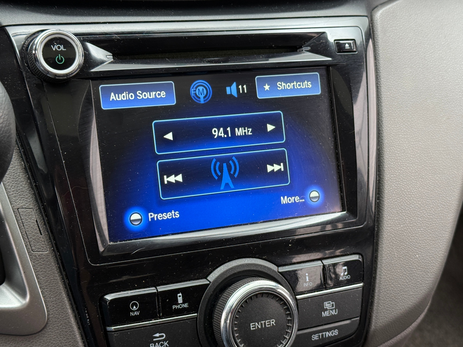 Thumbnail: 2015 Honda Odyssey - 4