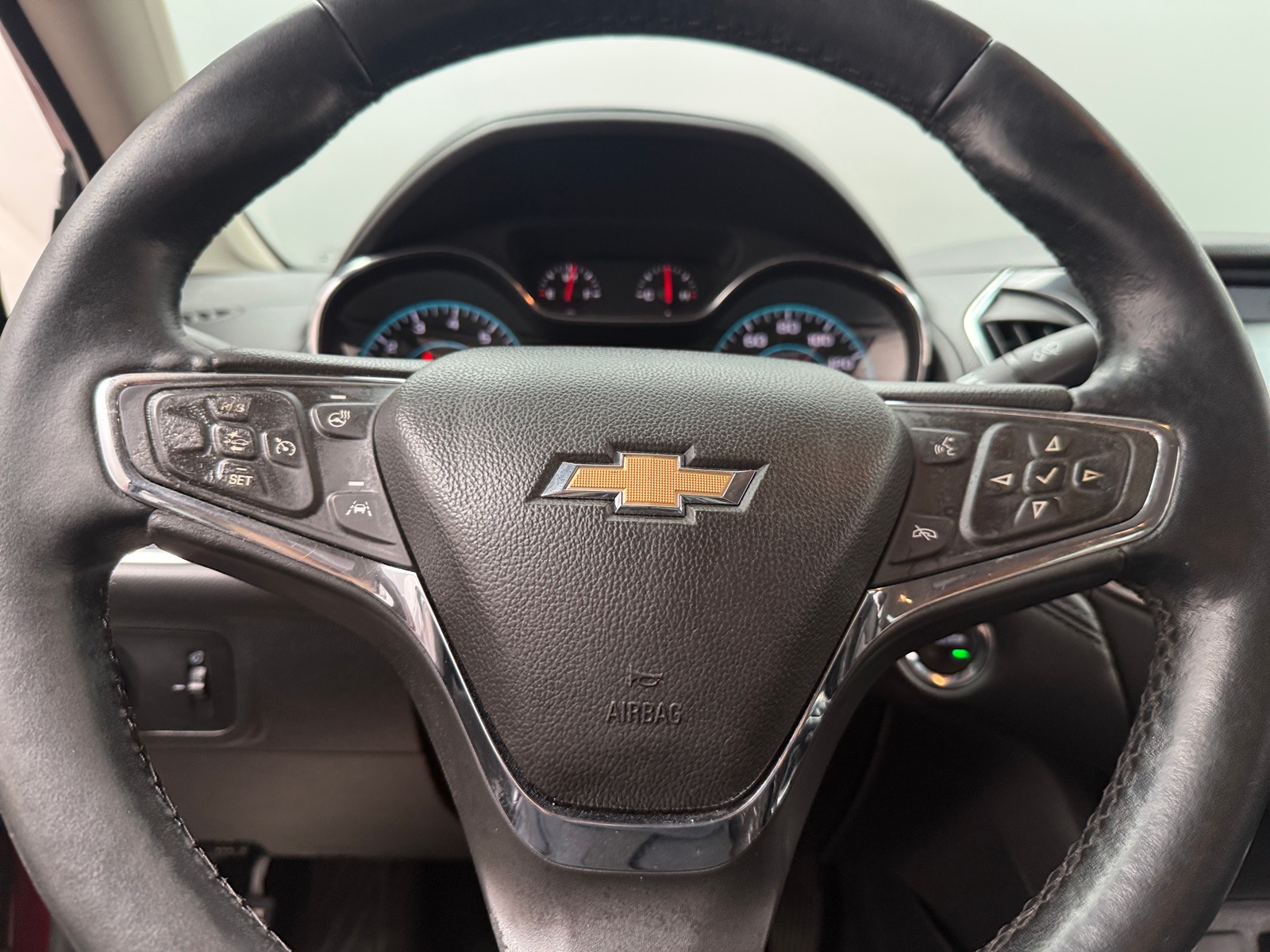 Thumbnail: 2017 Chevrolet Cruze - 4