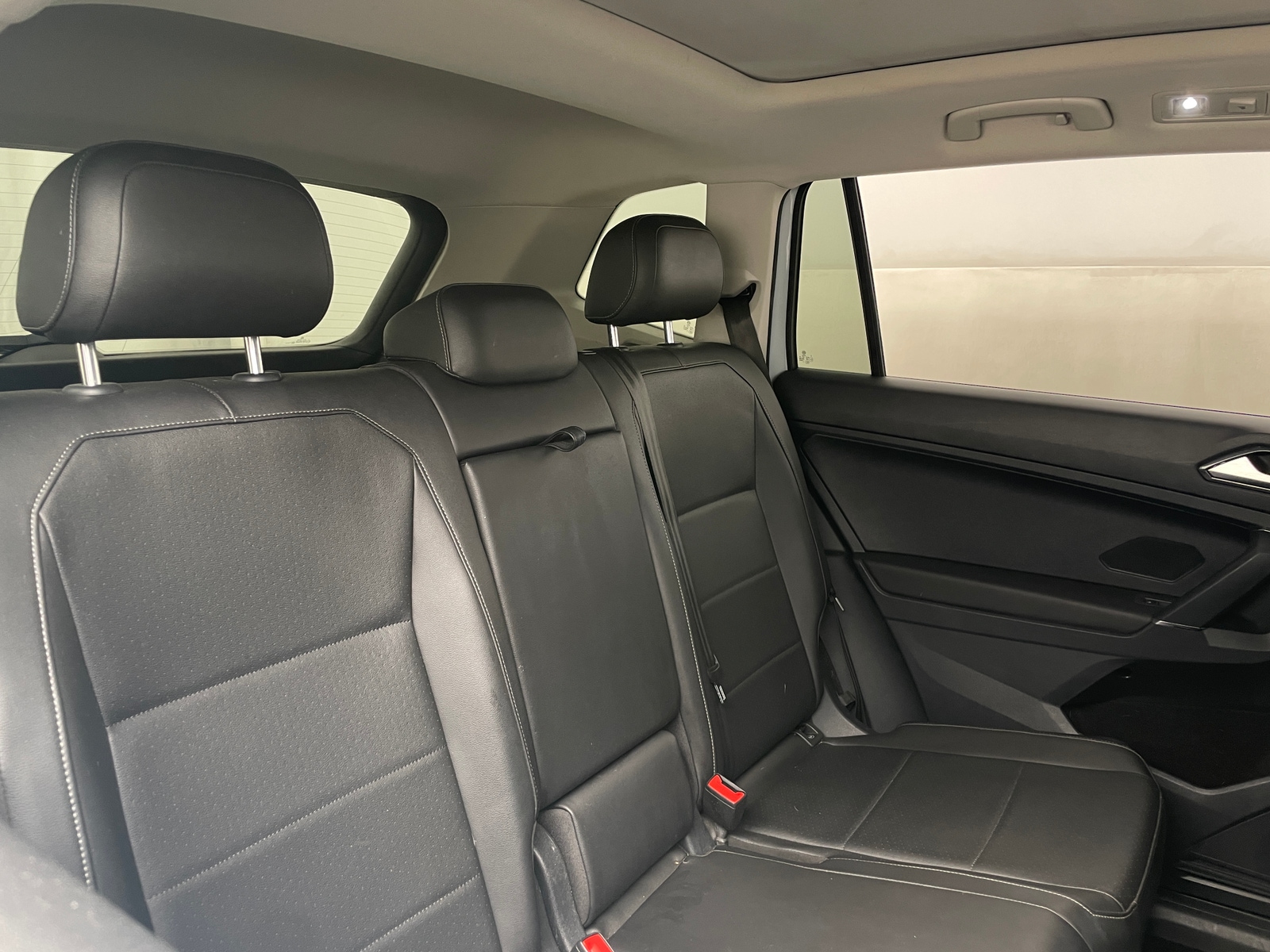 Thumbnail: 2018 Volkswagen Tiguan - 6