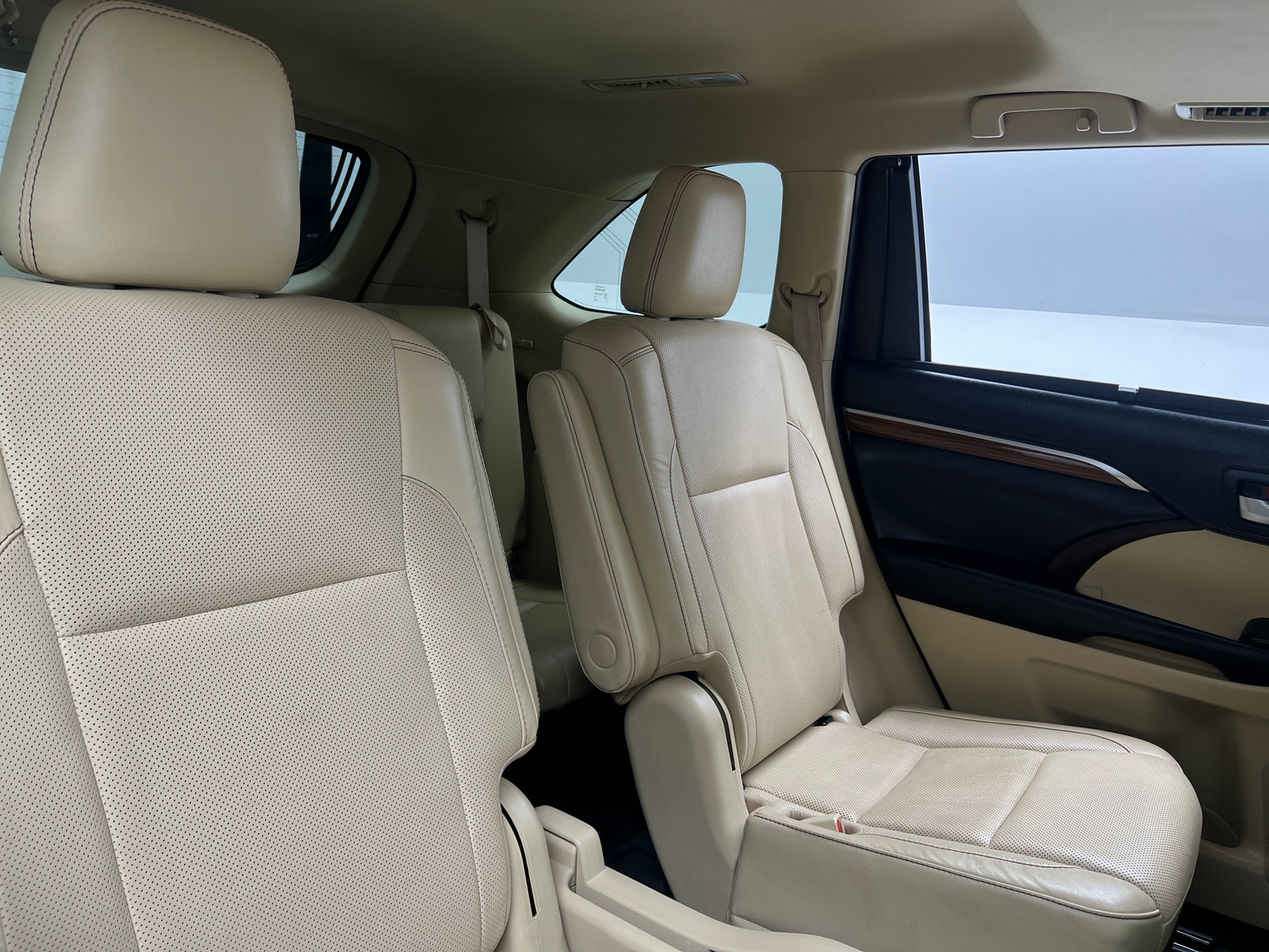 Thumbnail: 2019 Toyota Highlander - 6