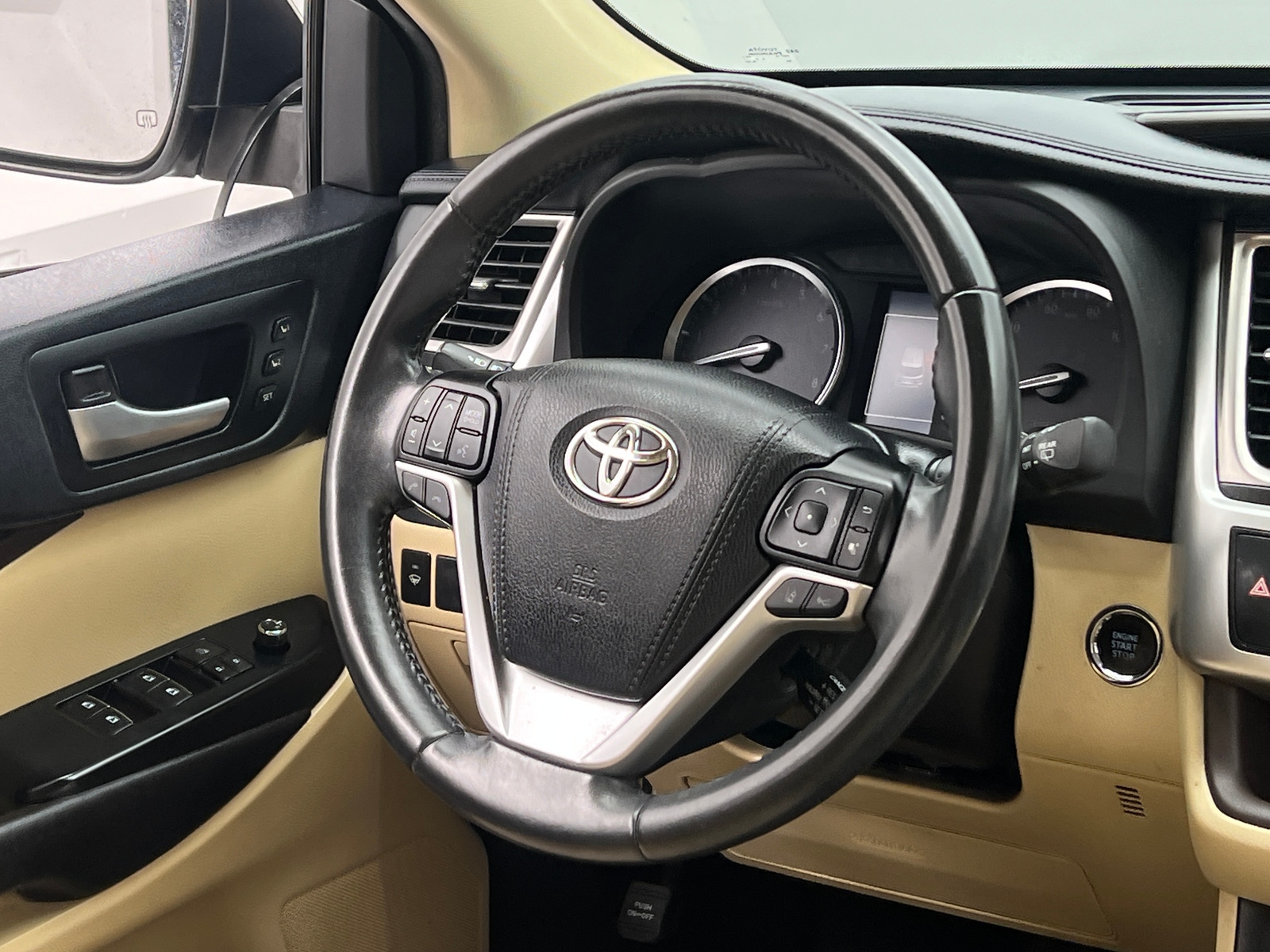 Thumbnail: 2019 Toyota Highlander - 5