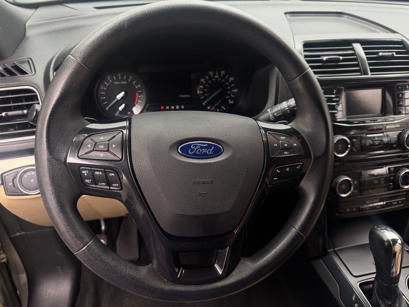 Thumbnail: 2017 Ford Explorer - 5