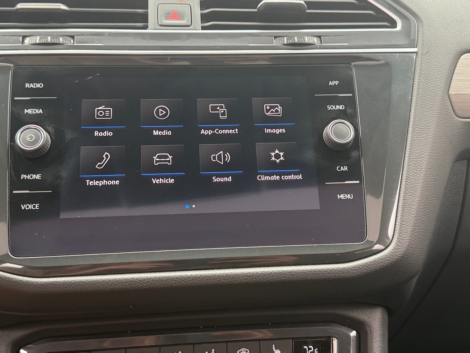 Thumbnail: 2020 Volkswagen Tiguan - 4