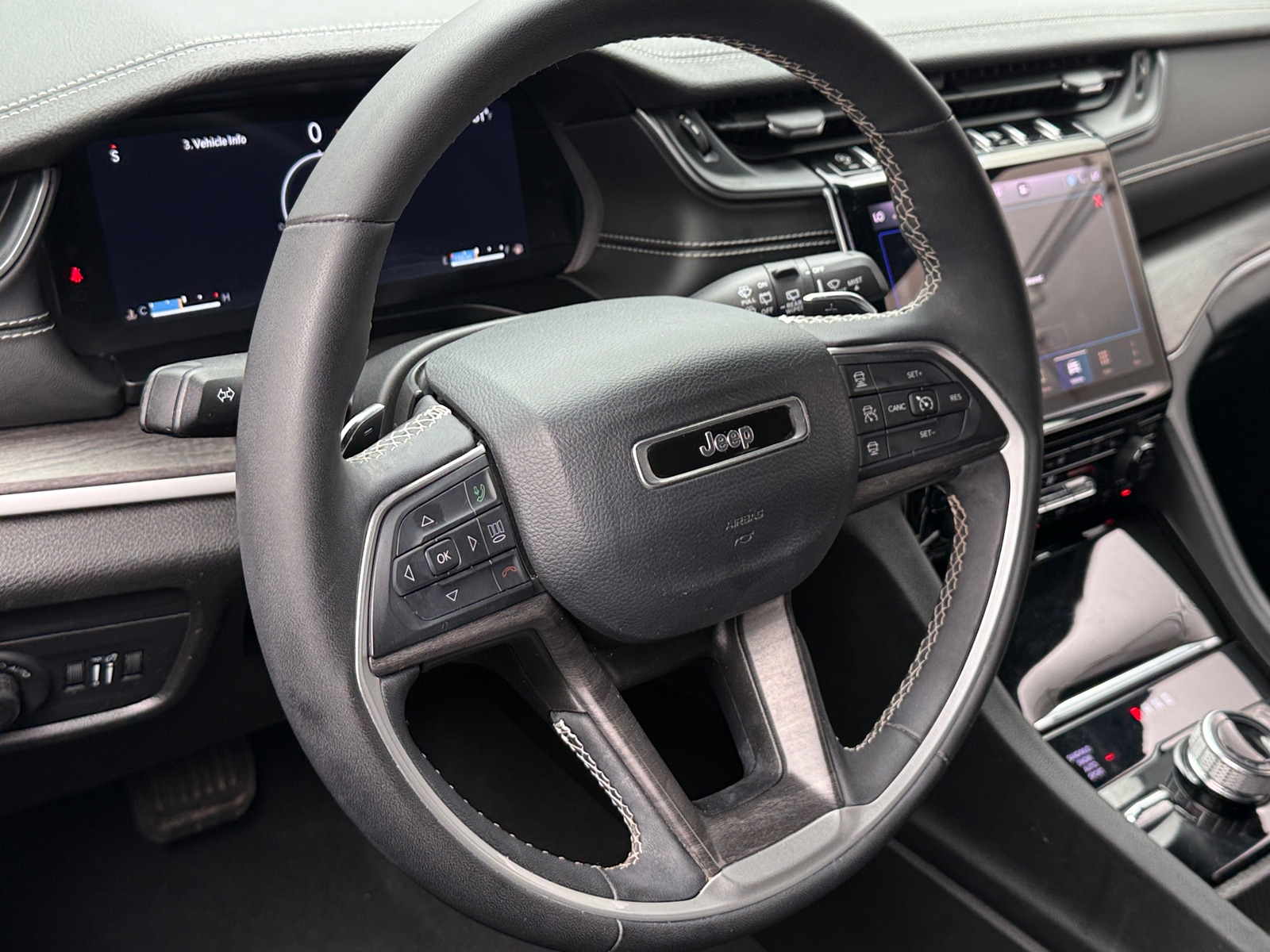Thumbnail: 2024 Jeep Grand Cherokee - 4