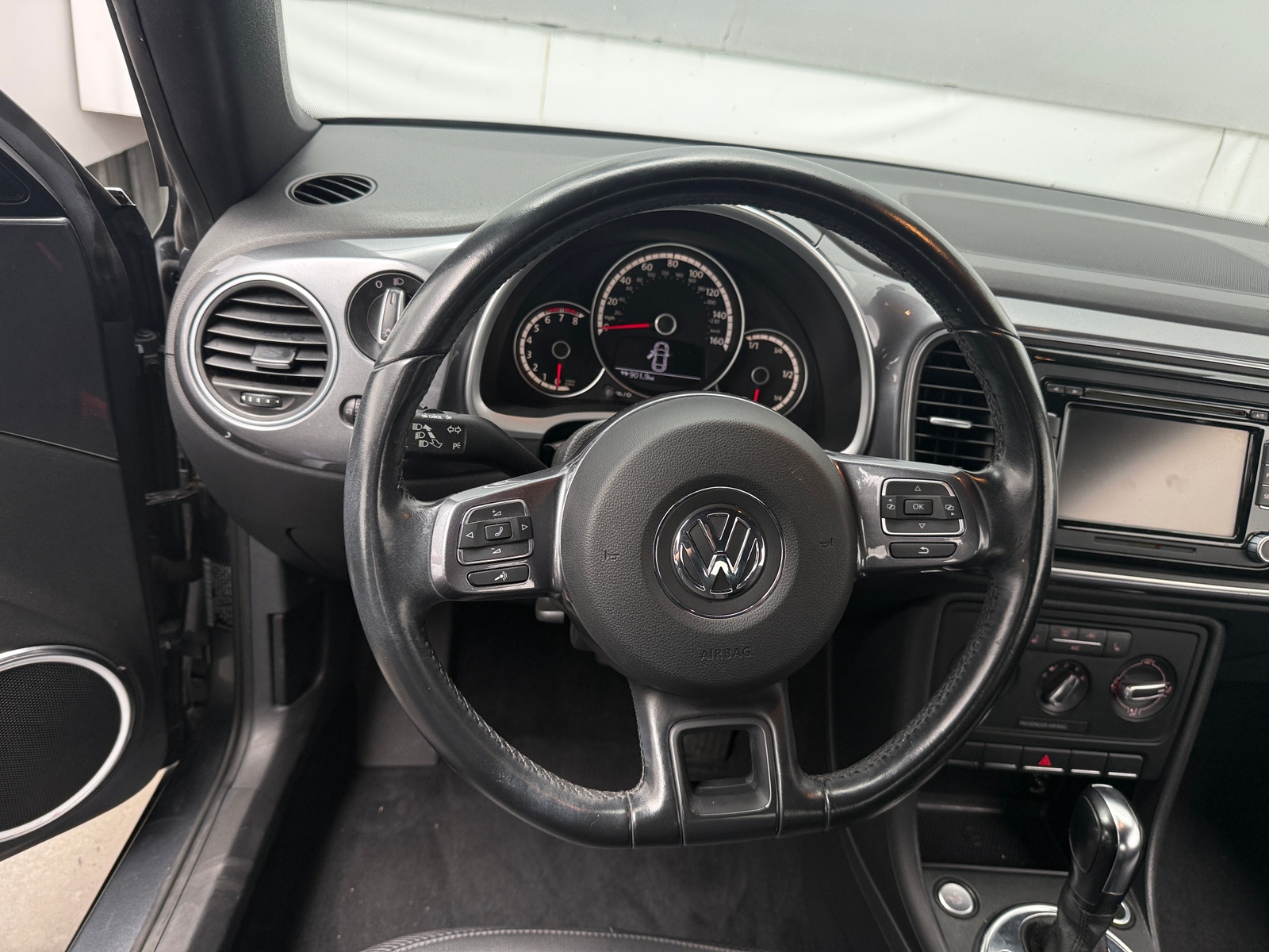 Thumbnail: 2013 Volkswagen Beetle - 5