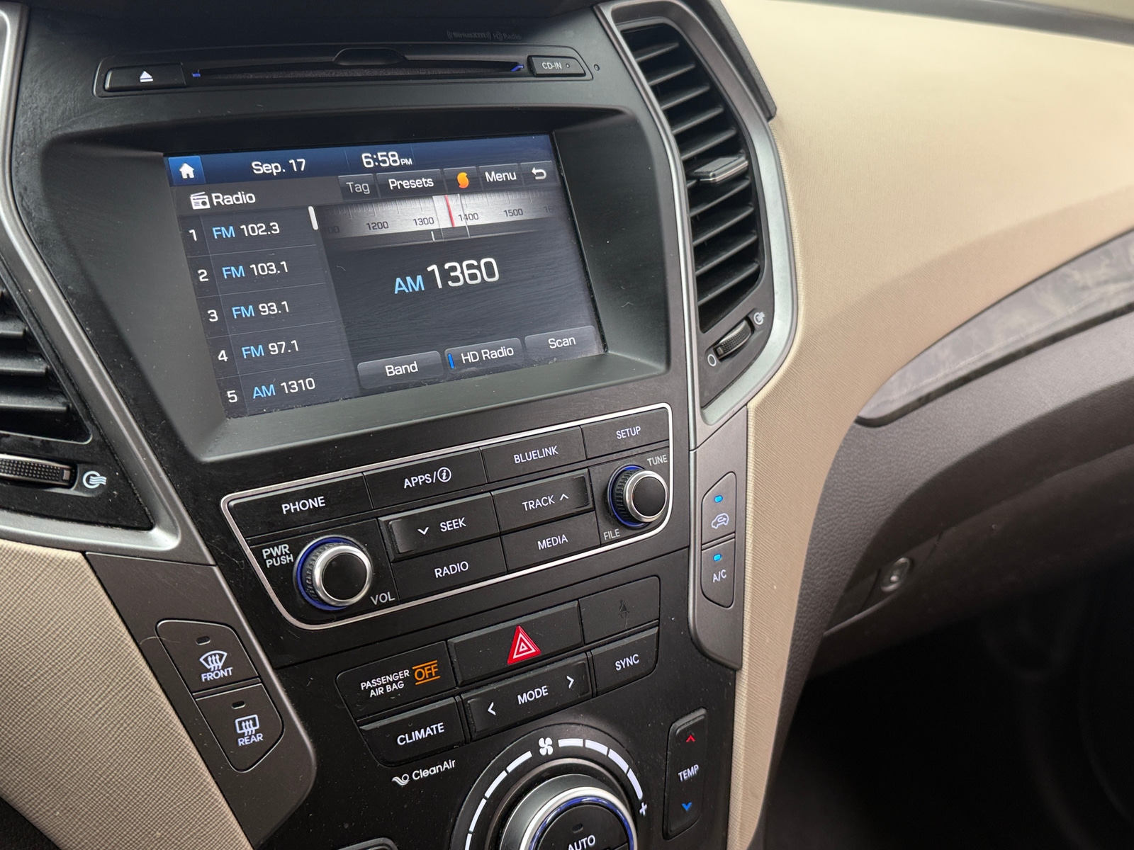 Thumbnail: 2018 Hyundai Santa Fe - 4